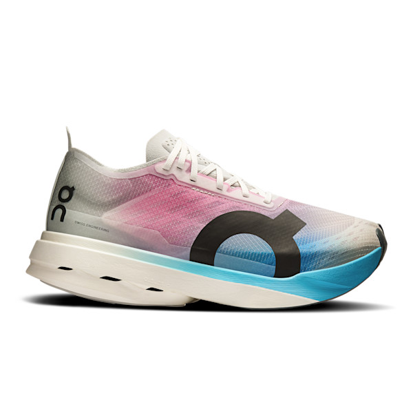 Women's Cloudboom Strike