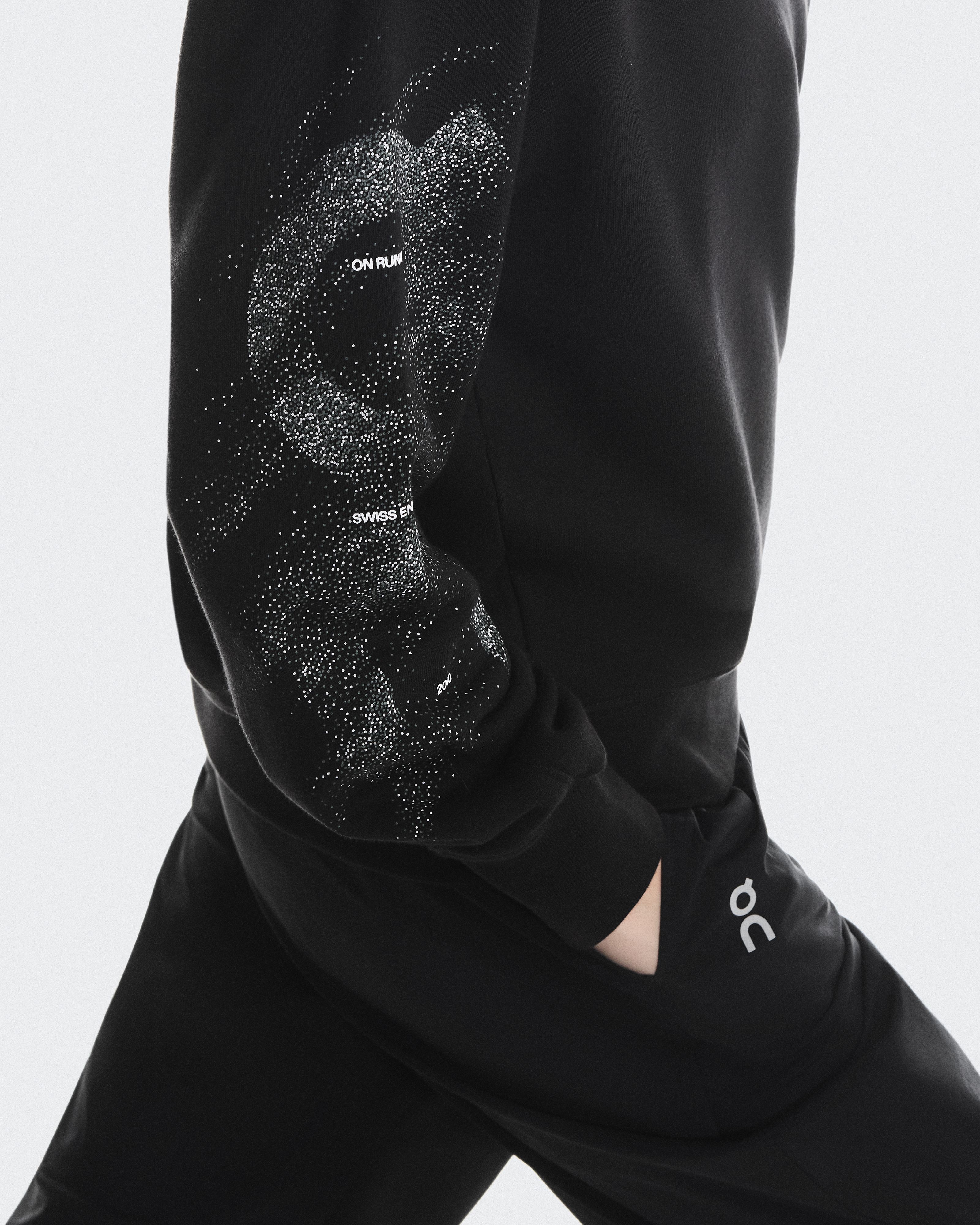 Club Crew Graphic: Women's Sweatshirt With Graphic | On United States