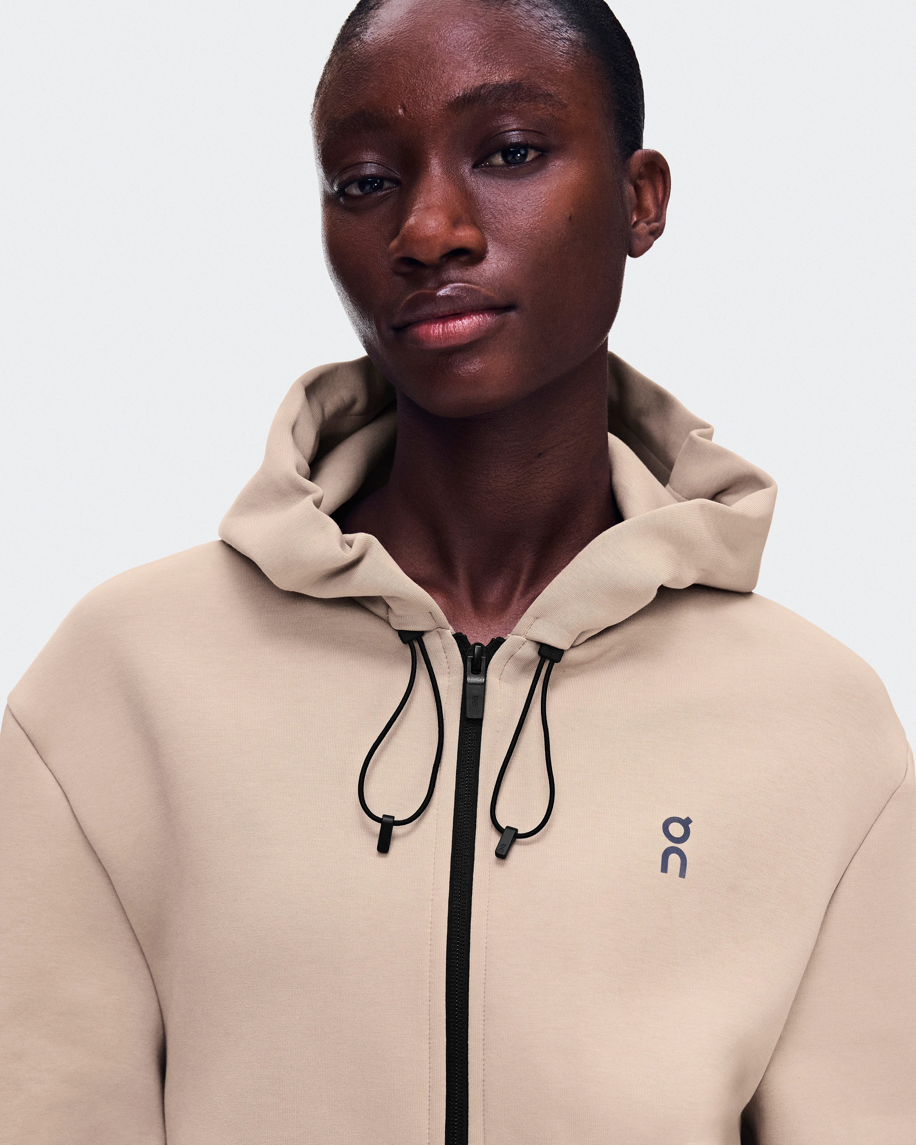 On Focus Tech Zip Hoodie Desert Femme – Quotidien, voyage, entraînement Sweats à capuche et sweats