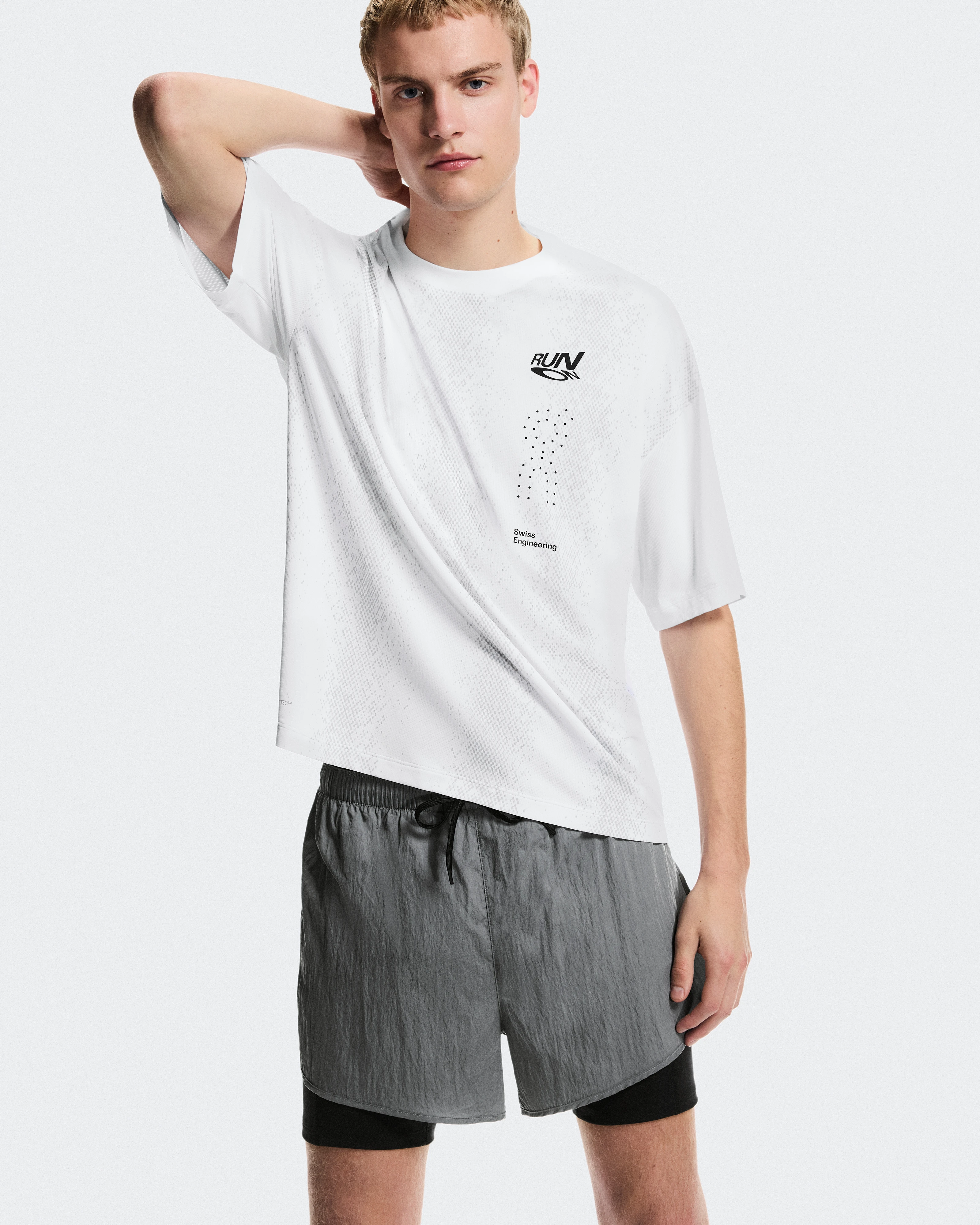 On Performance Volt Shorts Glacier Men Shorts