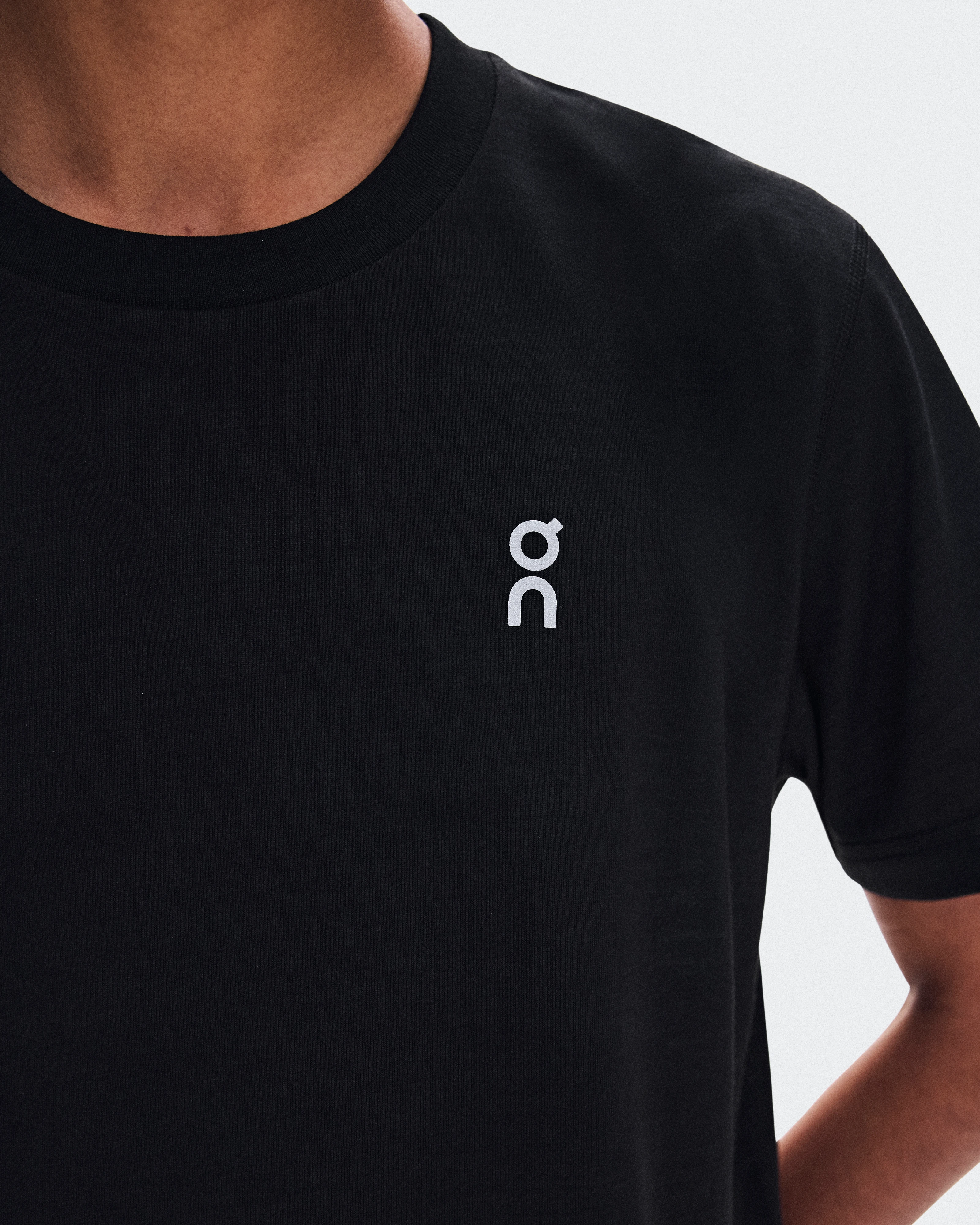 On Train-T Crop Black Women Tops and t-shirts