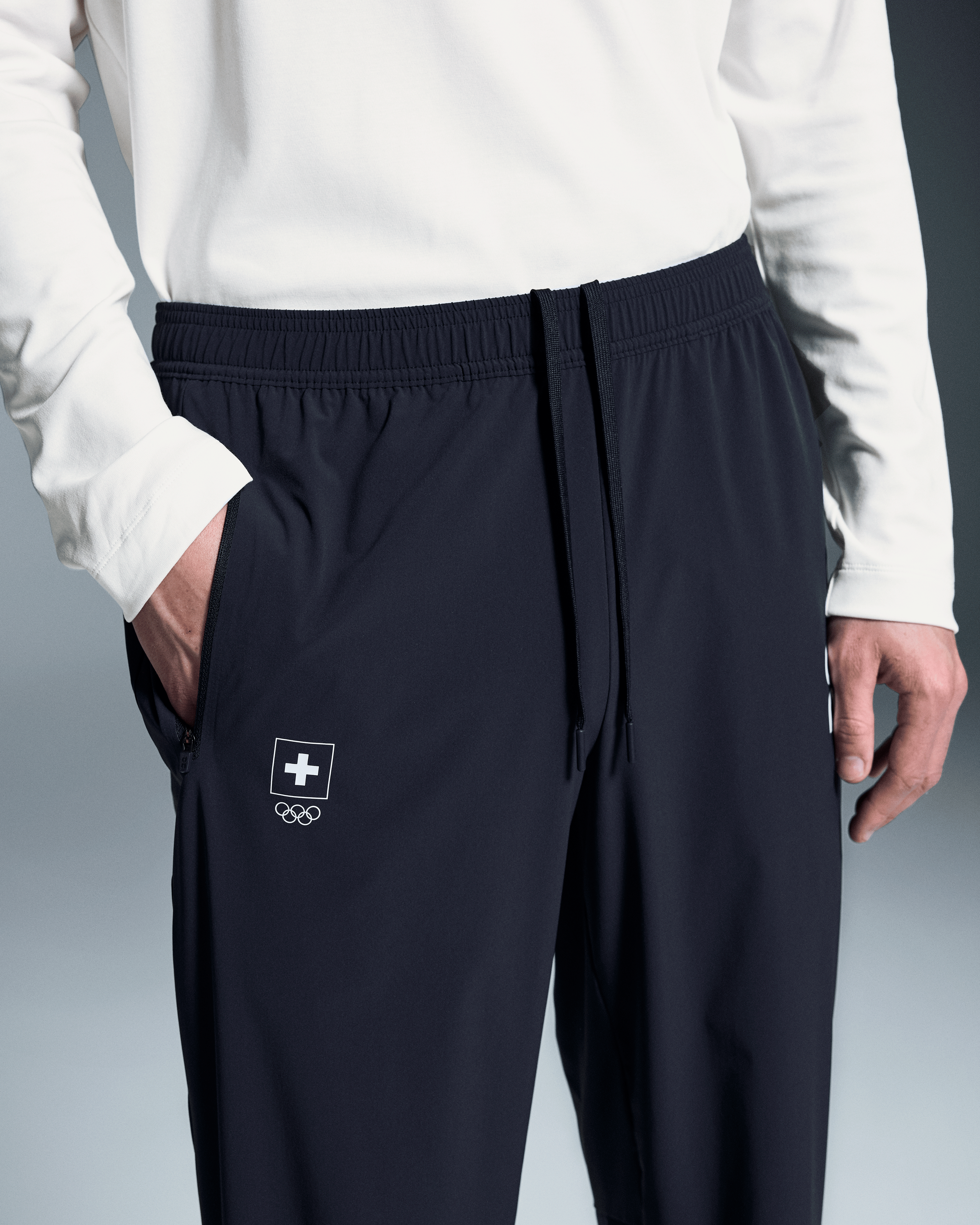 On Swiss Olympic Track Pants Ink Men Pants
