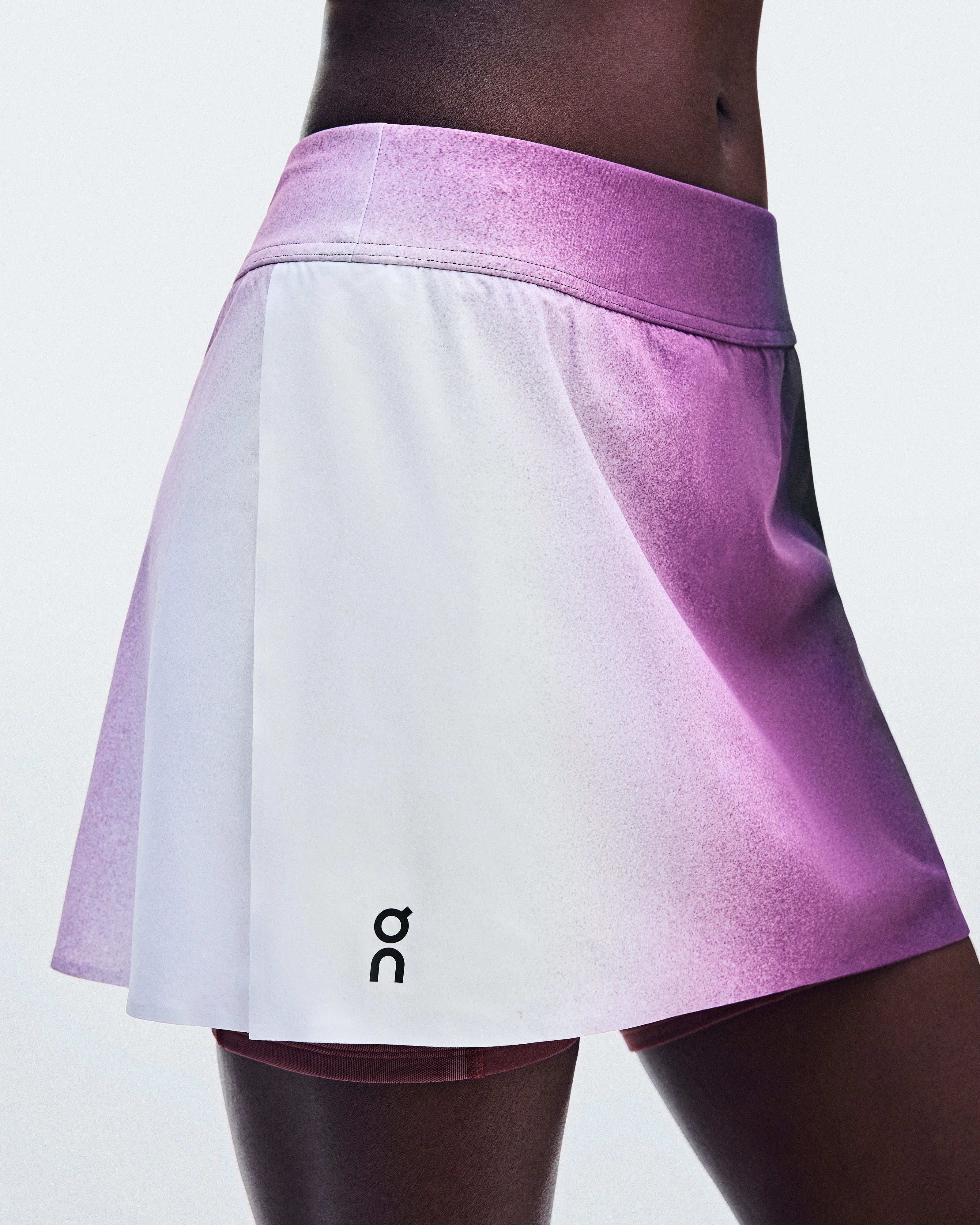 On Court Skirt Split Swing White & Cassis 여성 스커트