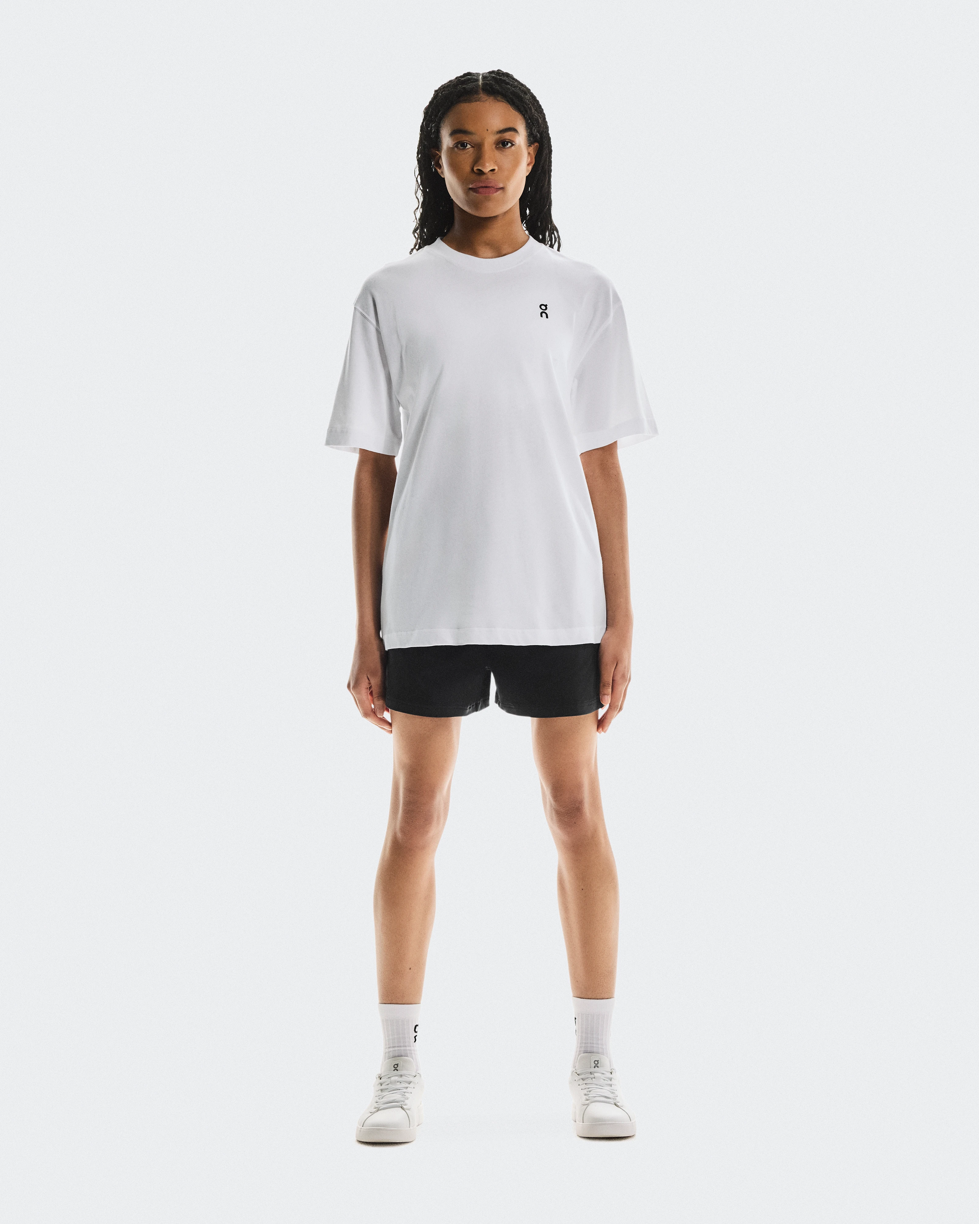 On Club-T Court White & Indigo Women Tops and t-shirts