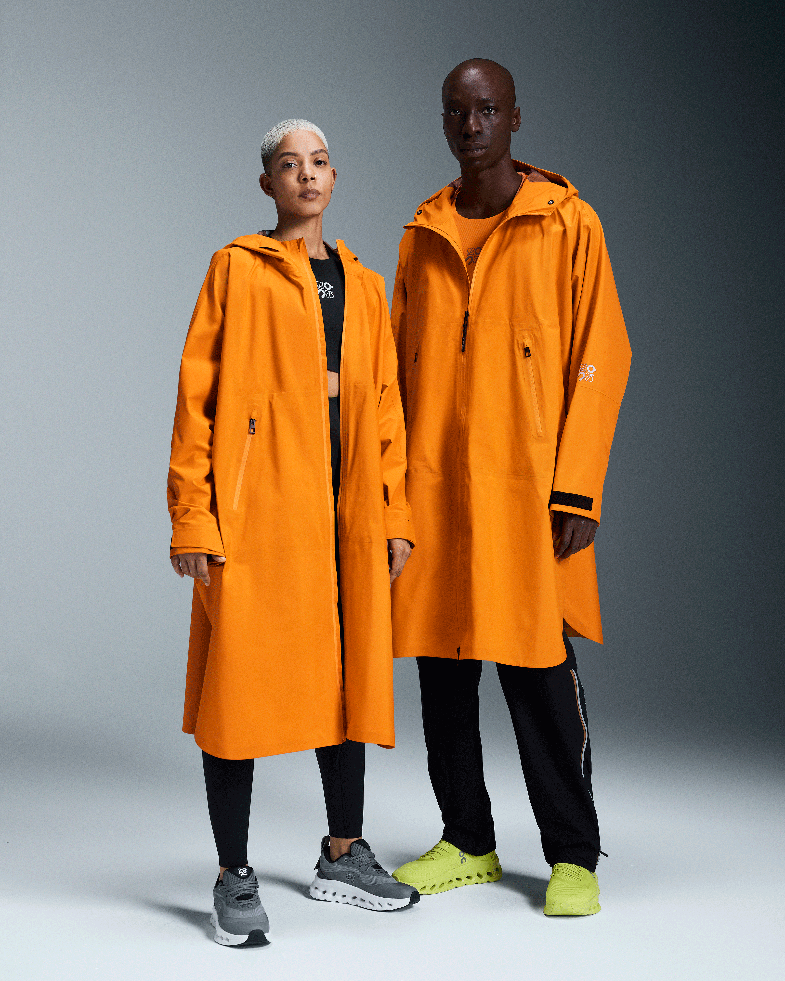 フェスにも♪ Loewe X On Ultra cape レインコート オレンジ Cape LOEWE | Orange | On United Kingdom