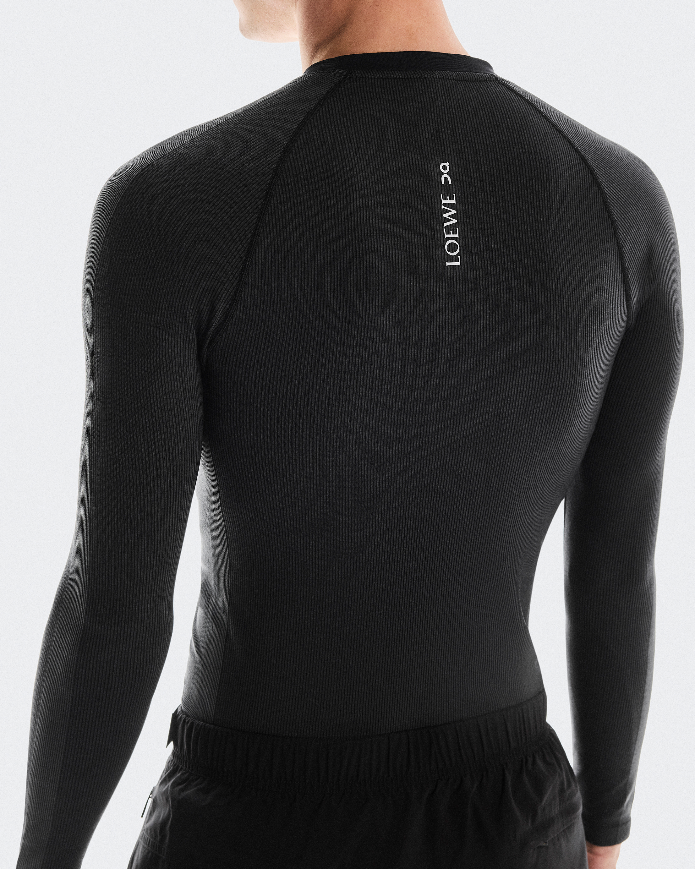 ロングスリーブ トップ ロエベ | 低負荷のワークアウト向けメンズ