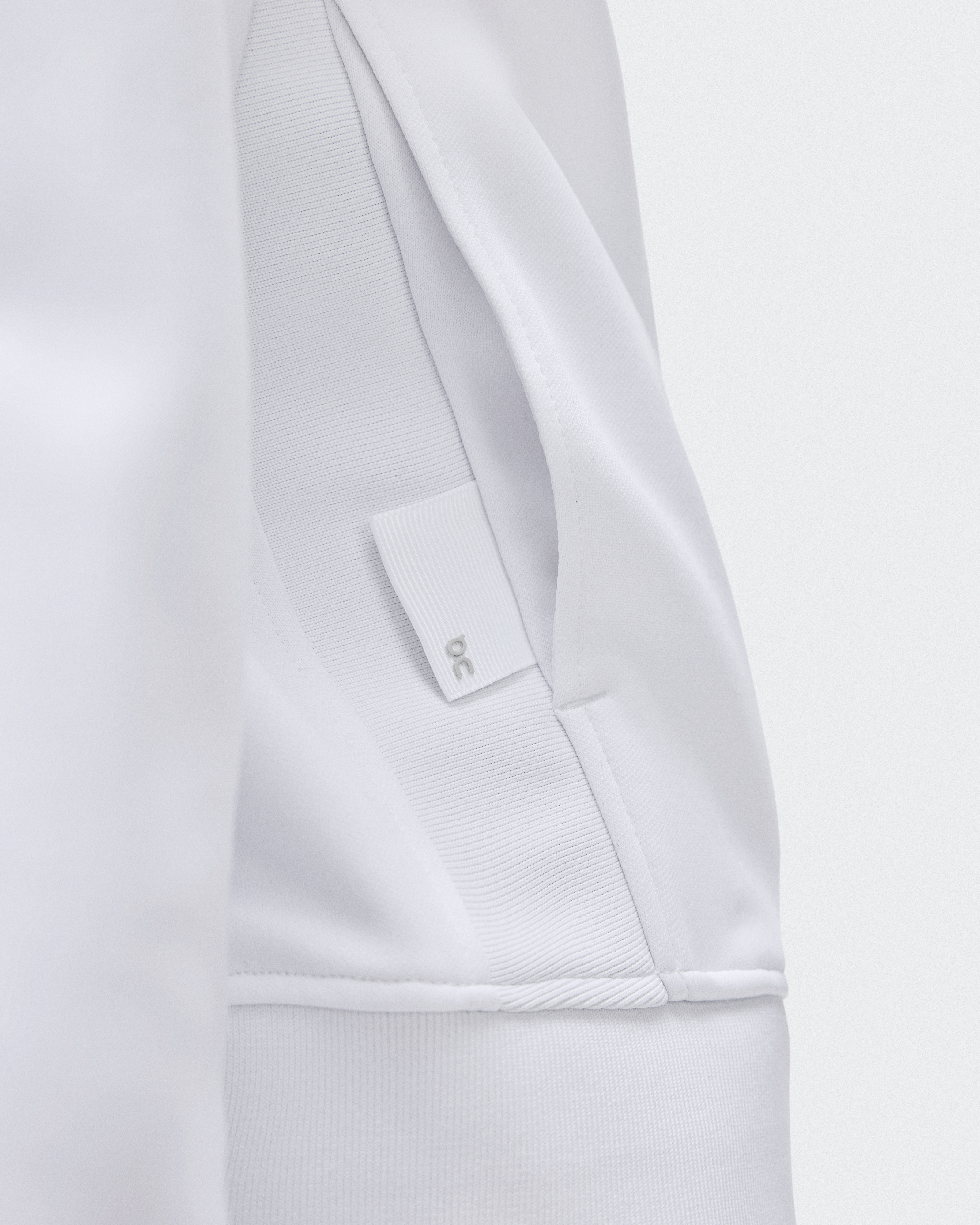Women's Courtside Full Zip LDN | White | On Latvia