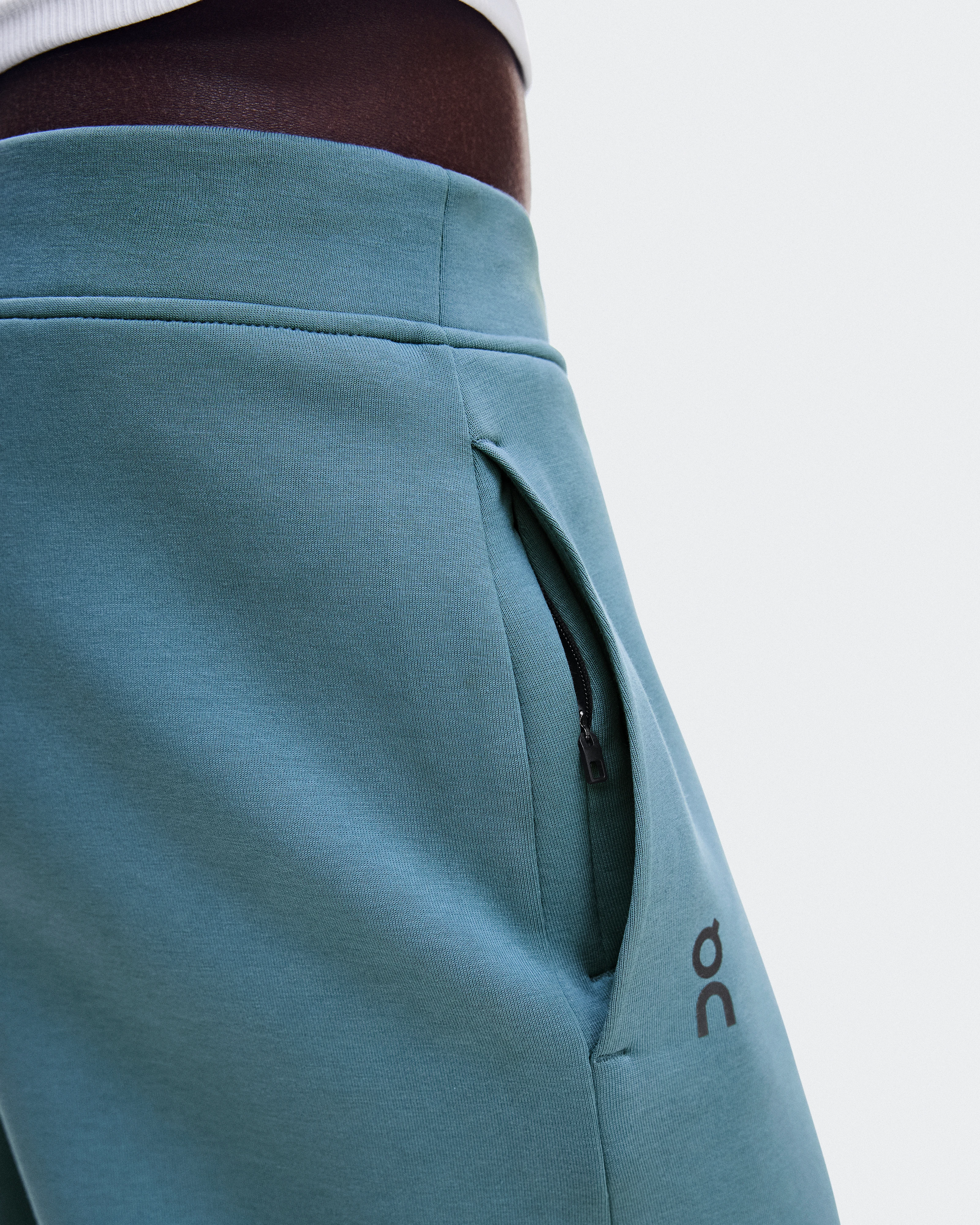 On Focus Tech Sweatpants Agave Women Pants