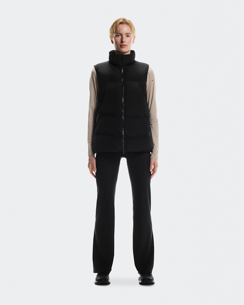 On Women's All-Day Puffer Vest in Black, Size: Large, Polyamide/Mesh Polyester