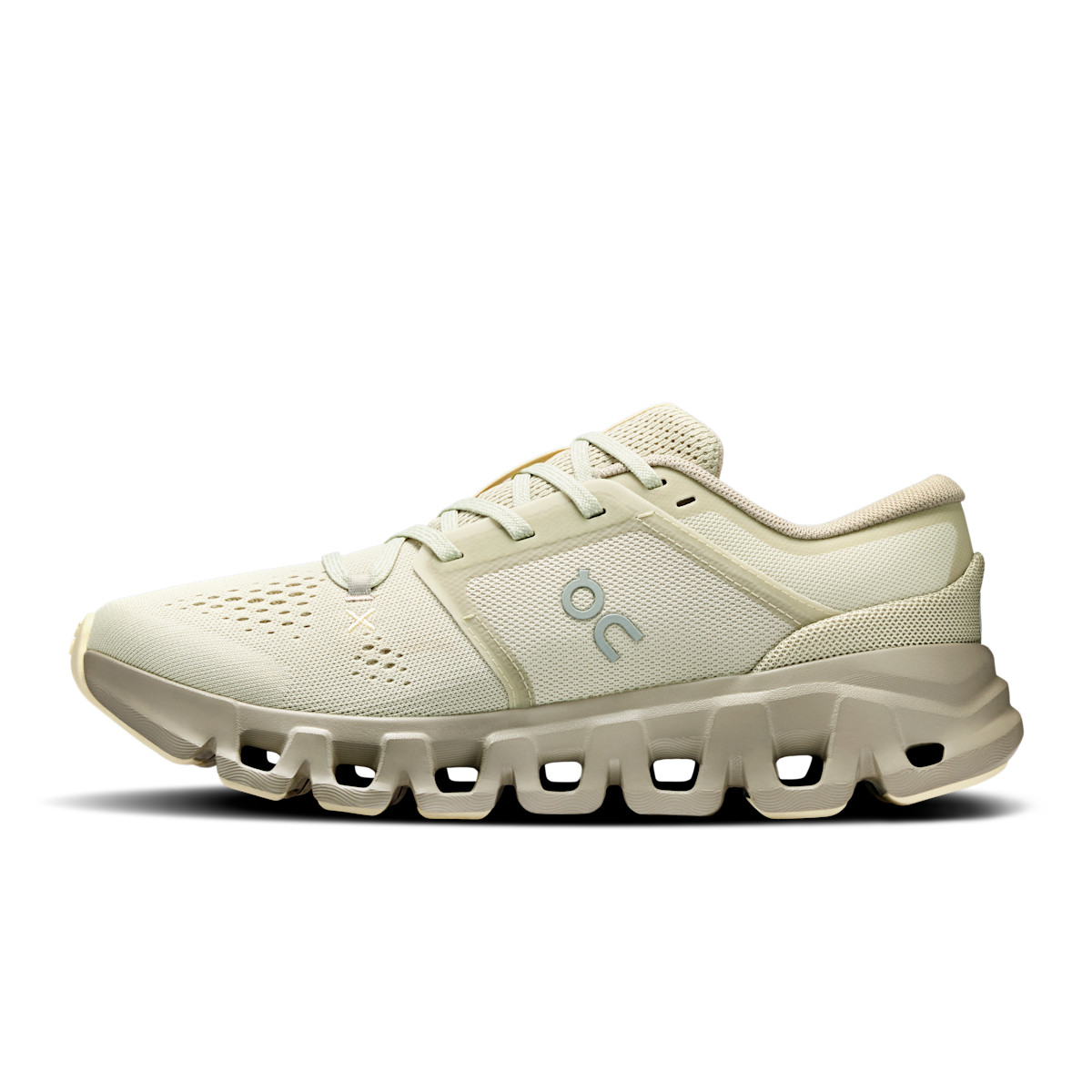 Women's Cloud X 5