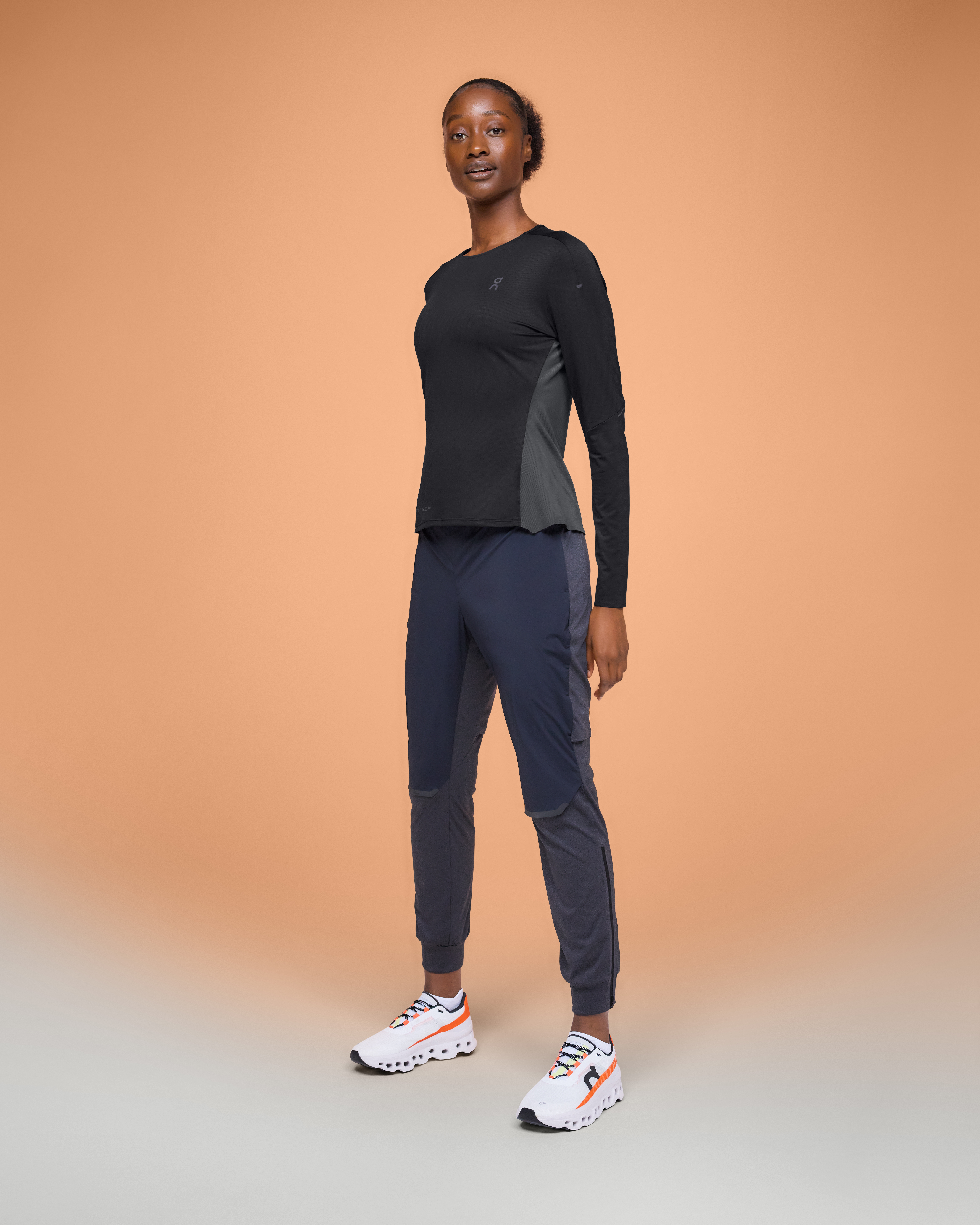 Performance Long-T Long-Sleeve Shirt in Black/Eclipse