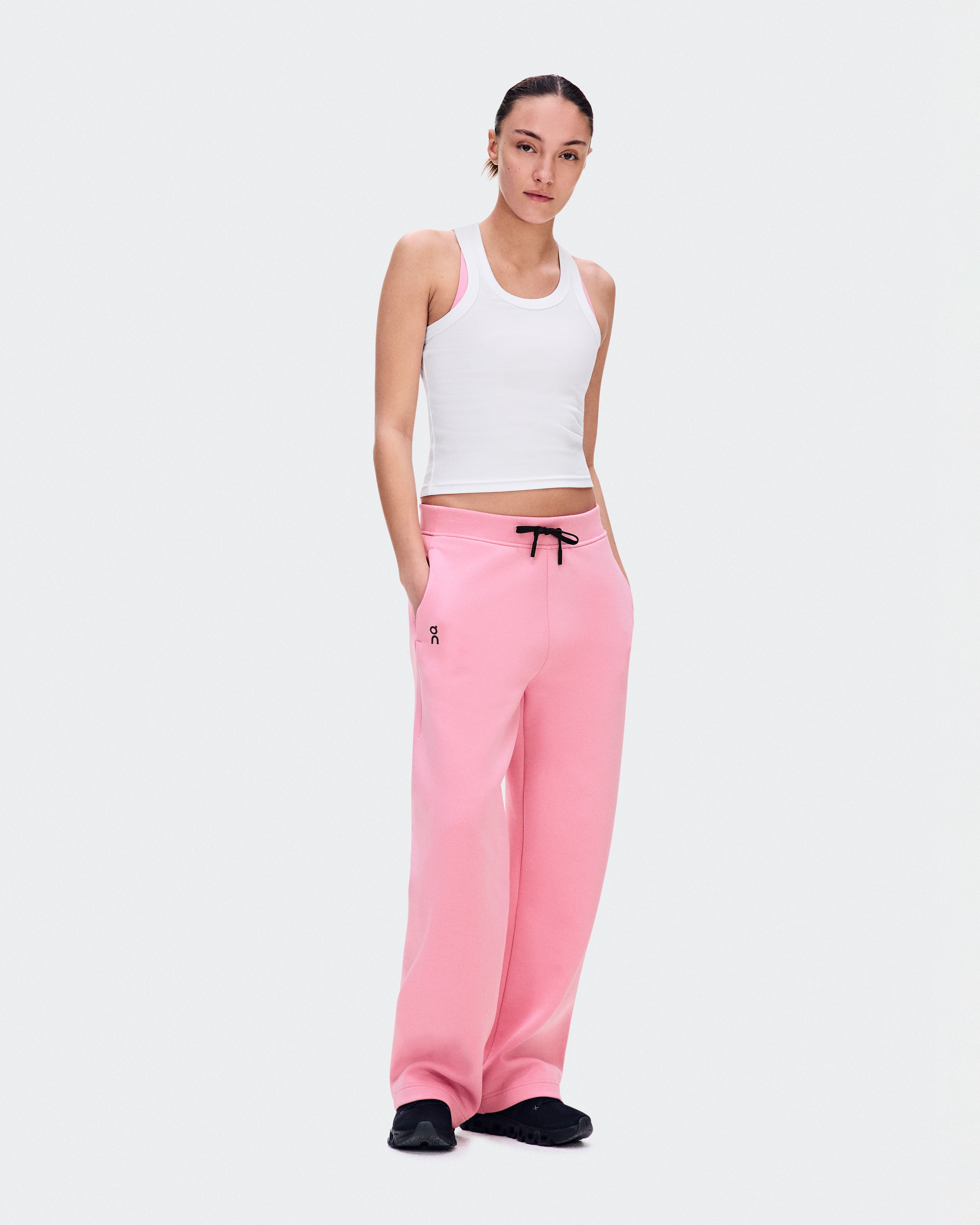 On Focus Tech Sweatpants Magnolia Women Pants