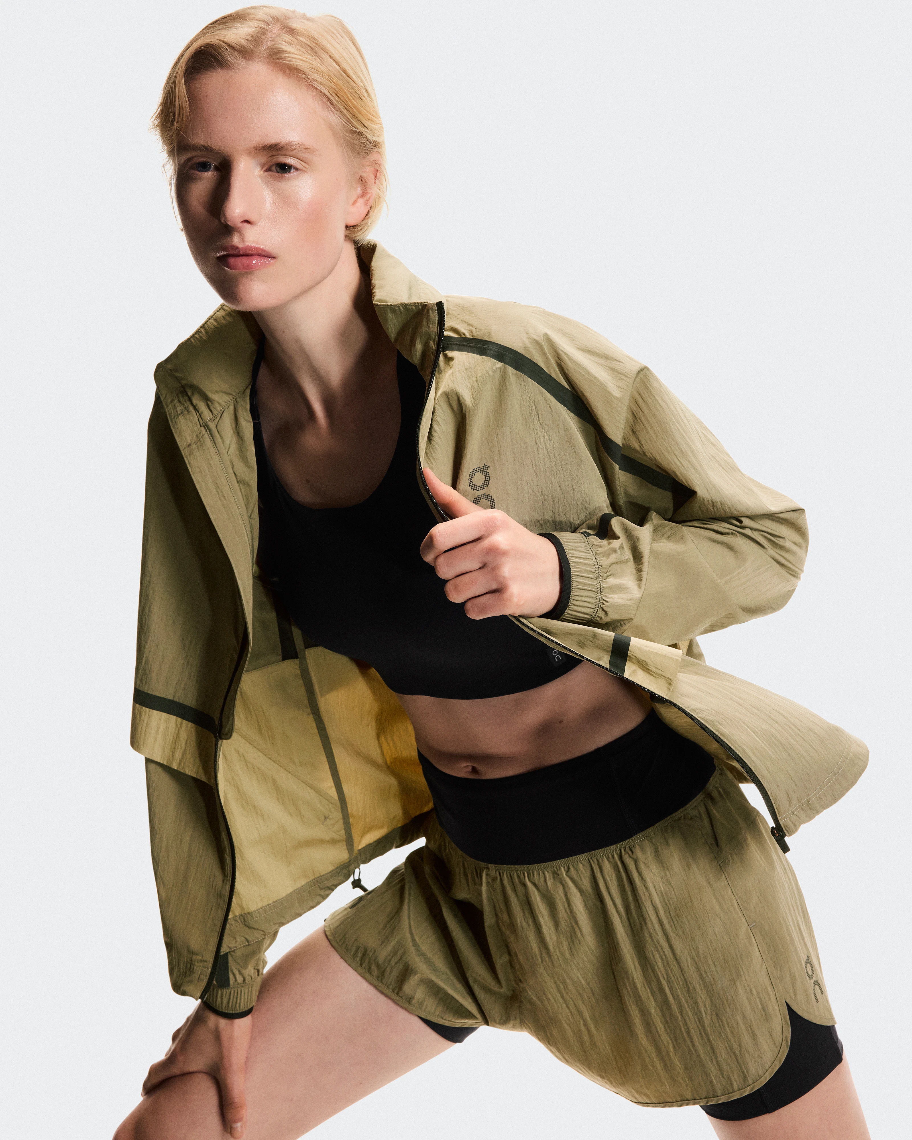 On Performance Volt Jacket Safari Mujer Chaquetas