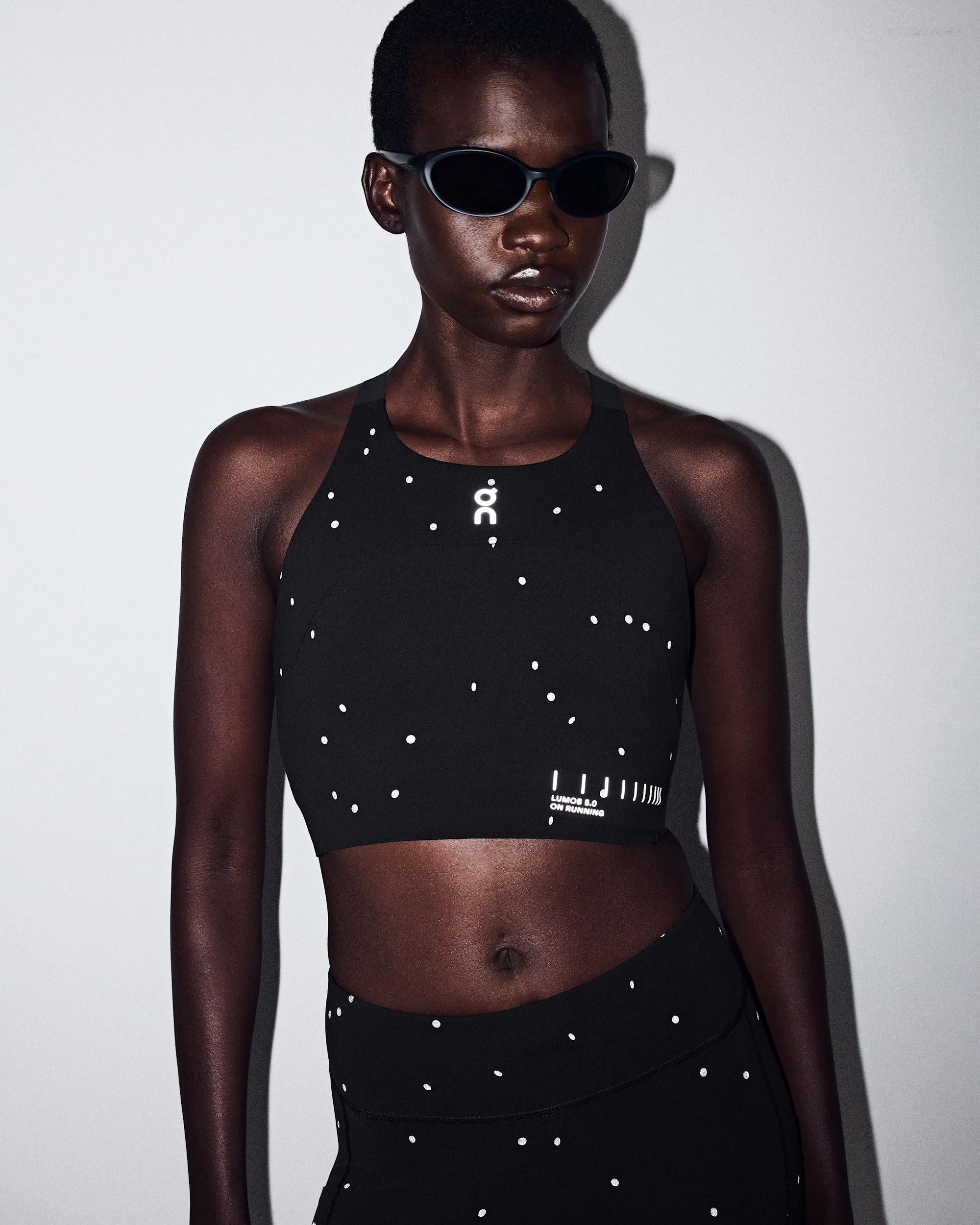 Women's Performance Crop Lumos Black | Eclipse - thumbnail 2