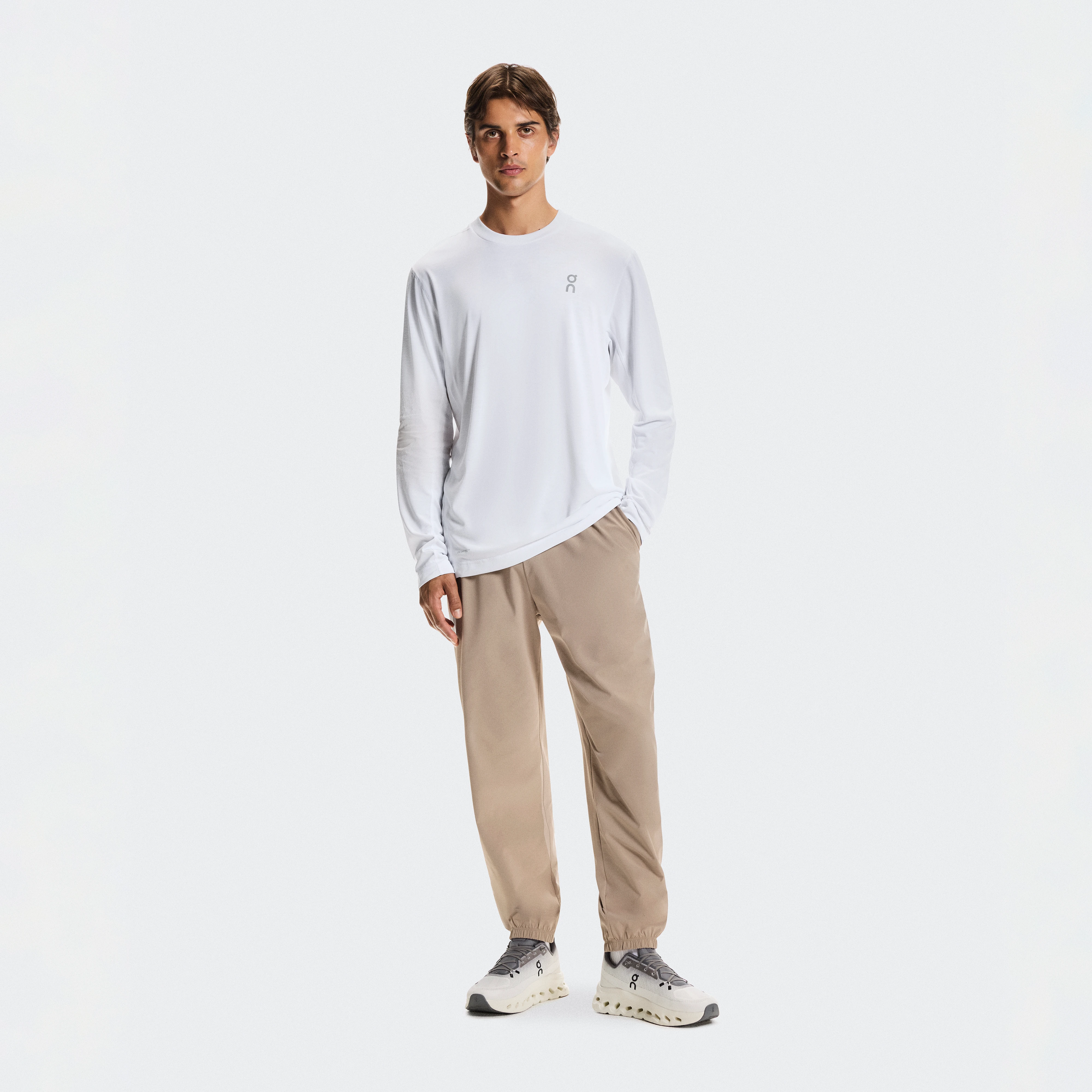 On Focus Pants Beige Men Men – Light training, all-day wear, downtime Pants