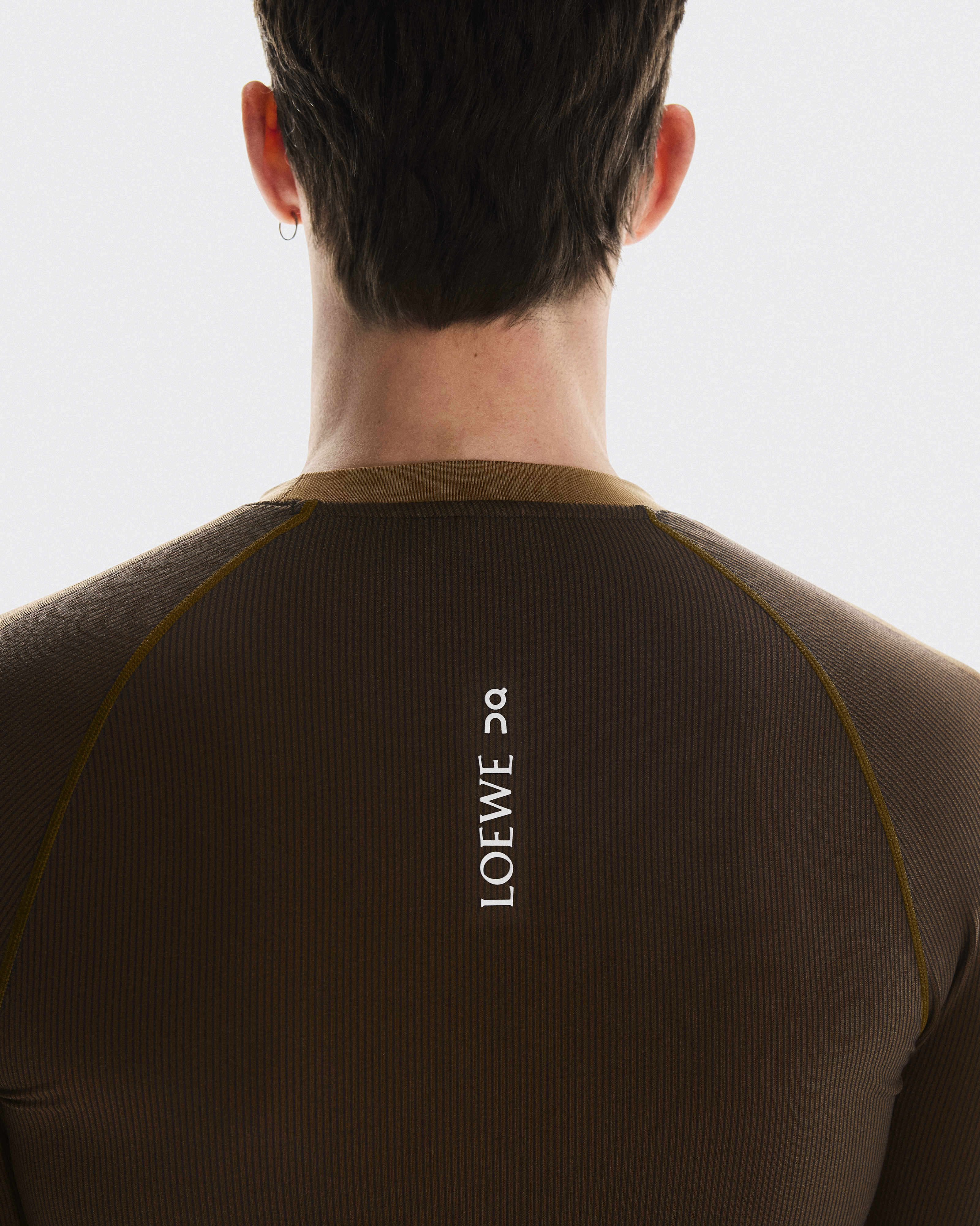 ロエベ　シャツ Long Sleeve Top LOEWE: Men's Low-Intensity Workout Top | On Japan