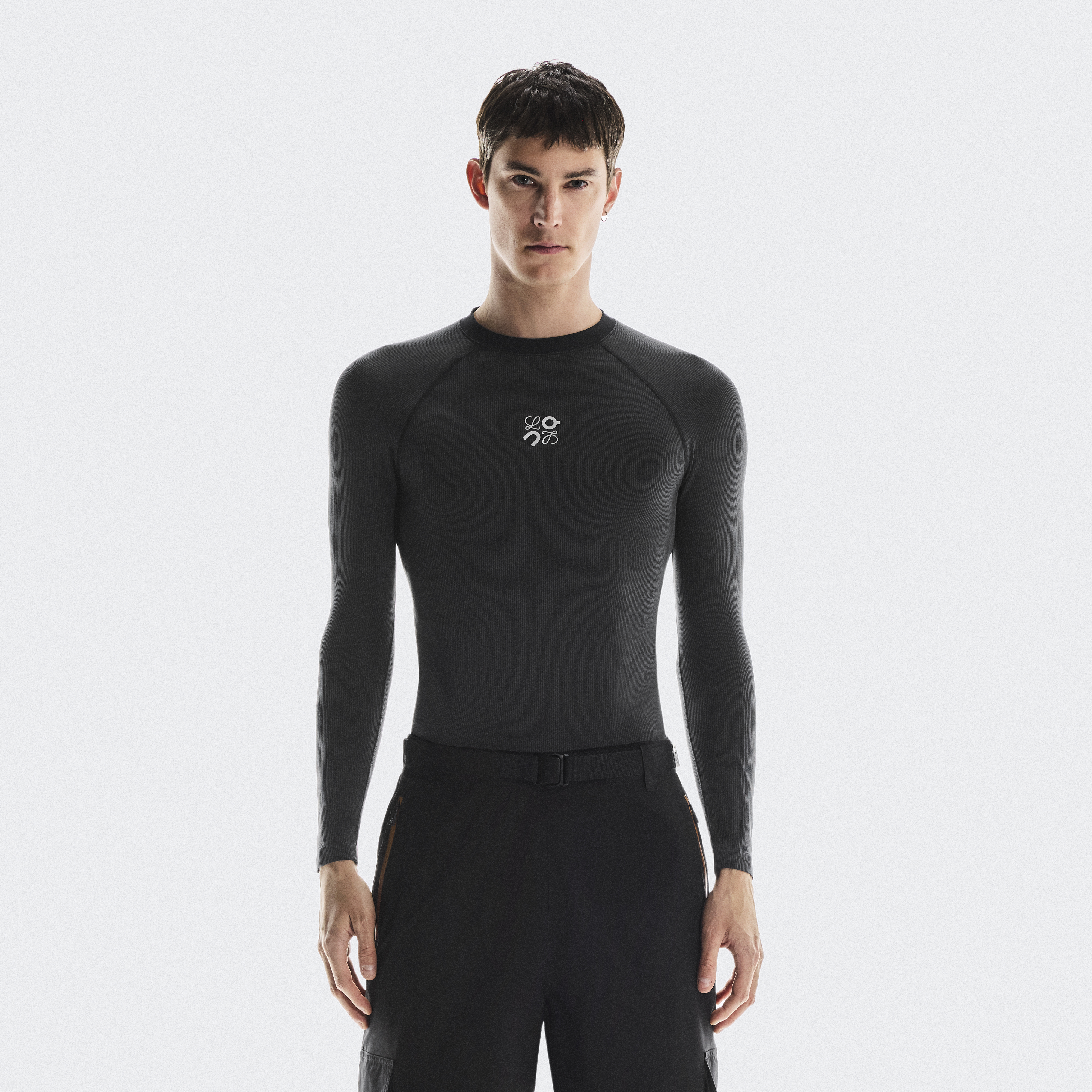 ロエベ X ON　４点　ランニングウエア　メンズ　新品あり LOEWE x On 最新コレクションが5月23日(木)に発売 | LVMH