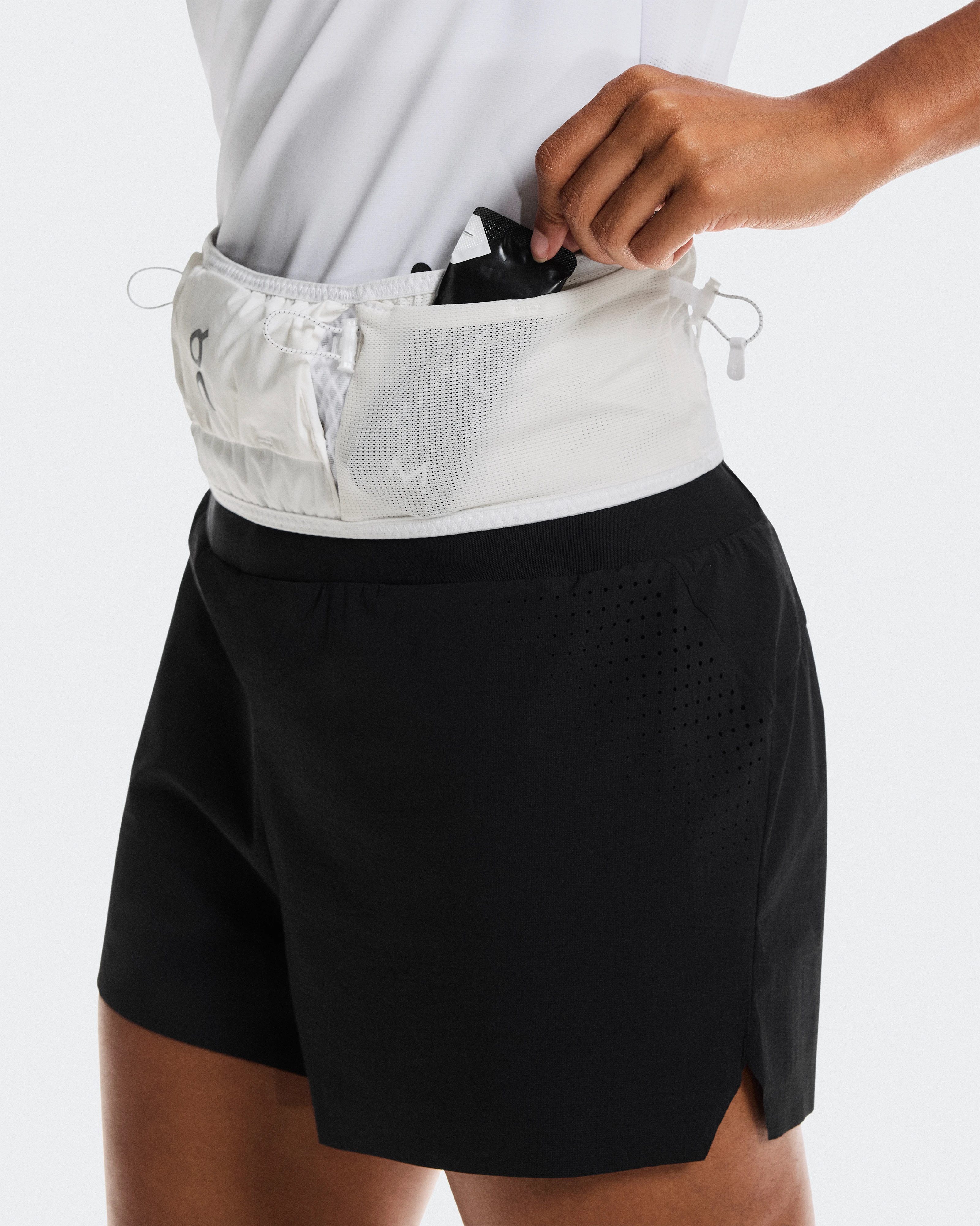 On Ultra Belt 2L White Unisex Belts