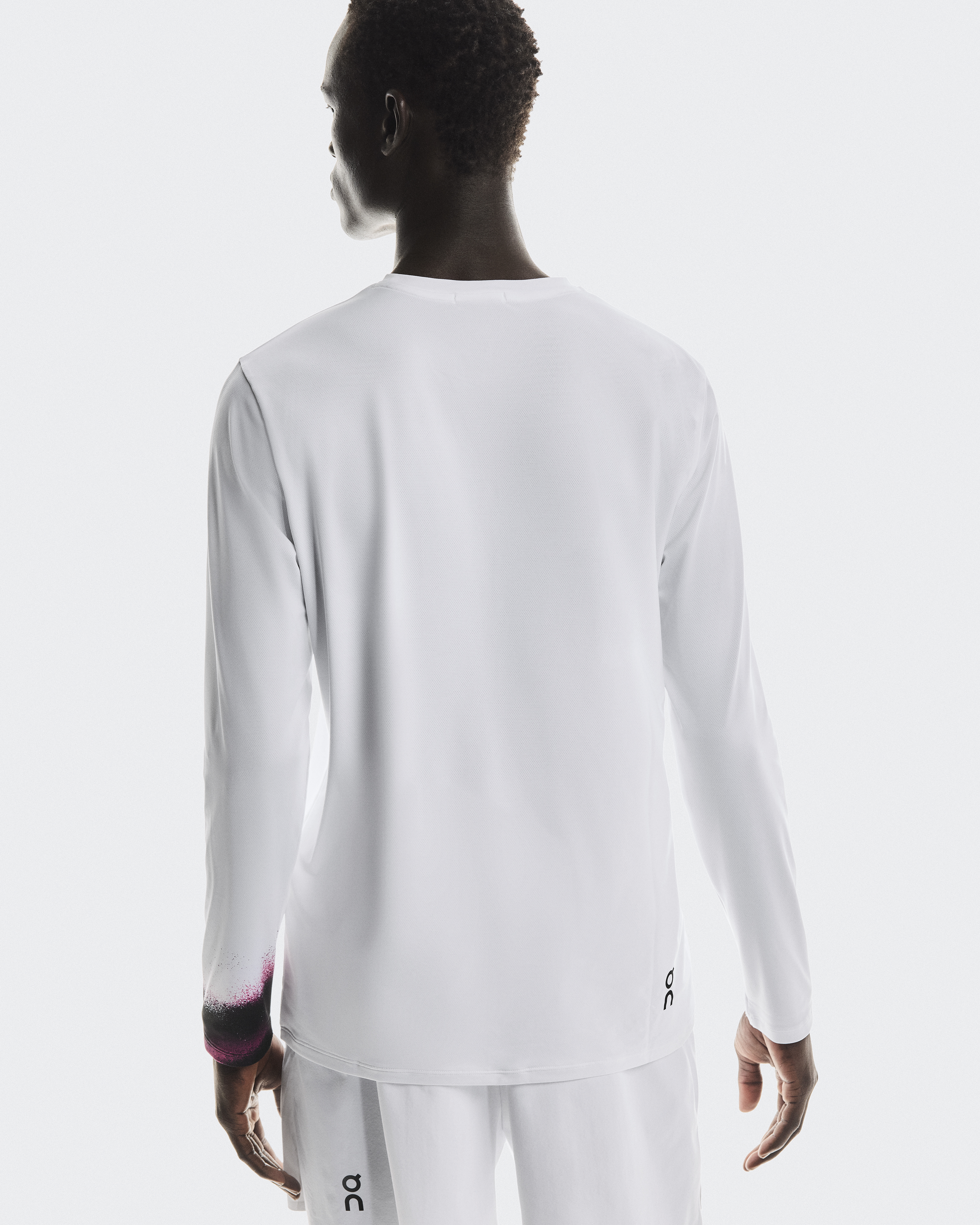 Court-T オン テニスウェア Lサイズ Men's Court-T: Lightweight, Versatile Tennis Tee | On | On
