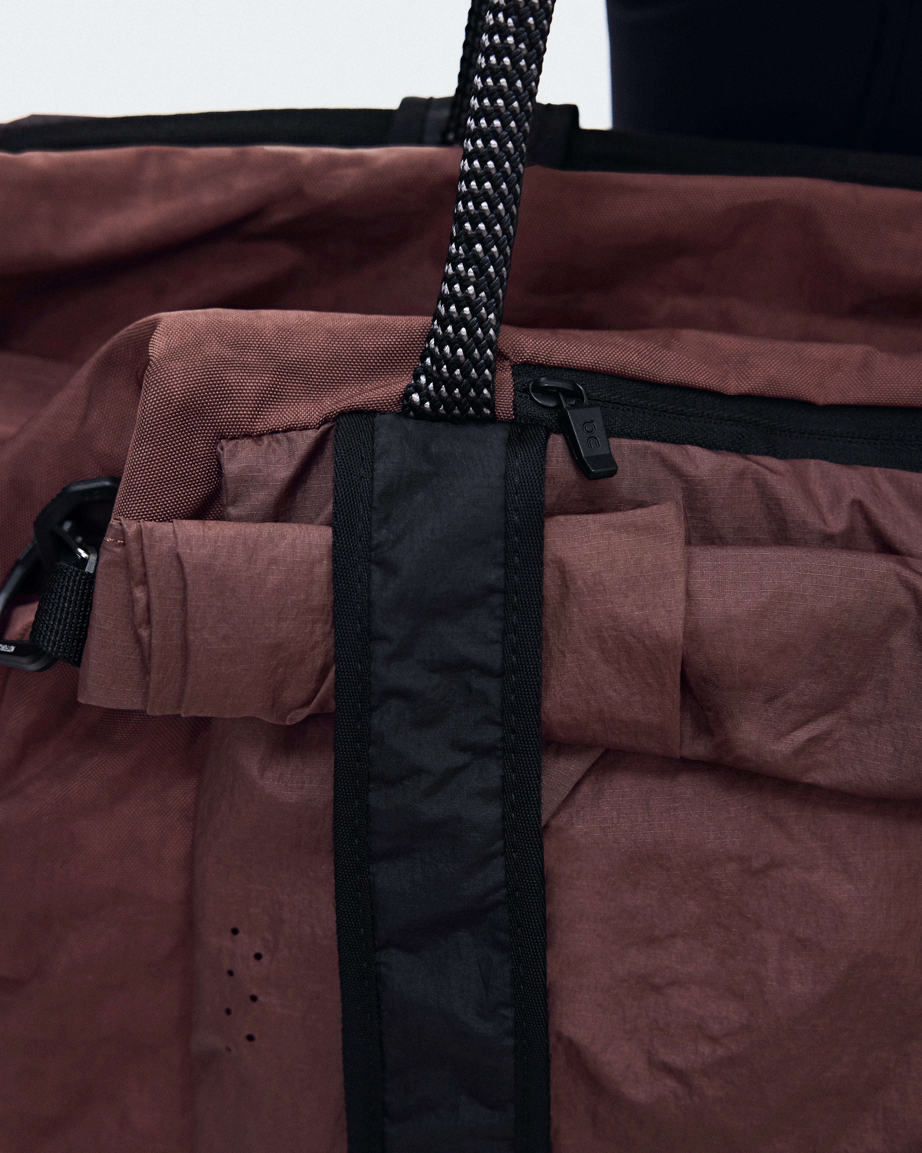 On Track Pack 40L Elite Cacao & Black Unisex Taschen