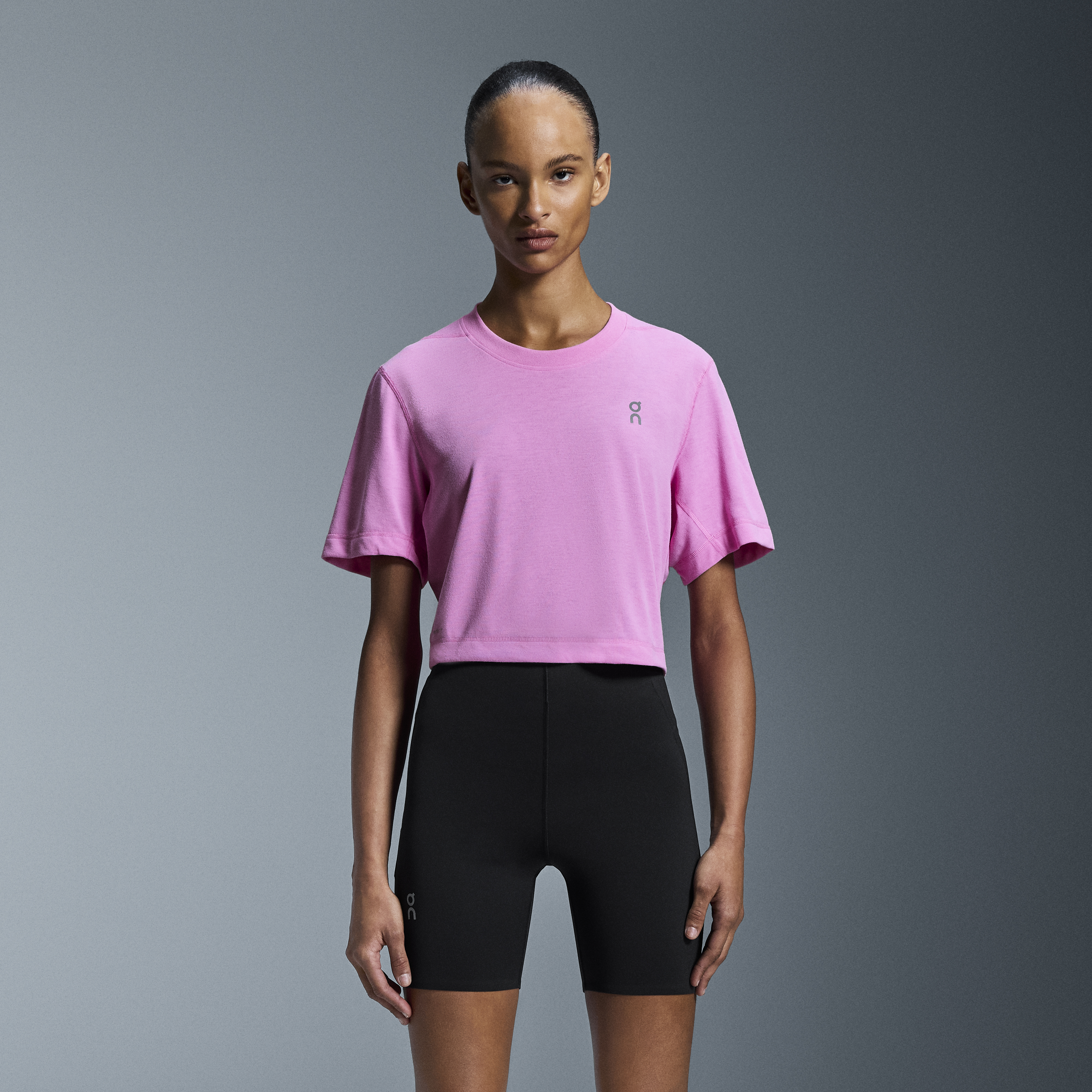 Train-T Crop Short-Sleeve Shirt in Raspberry