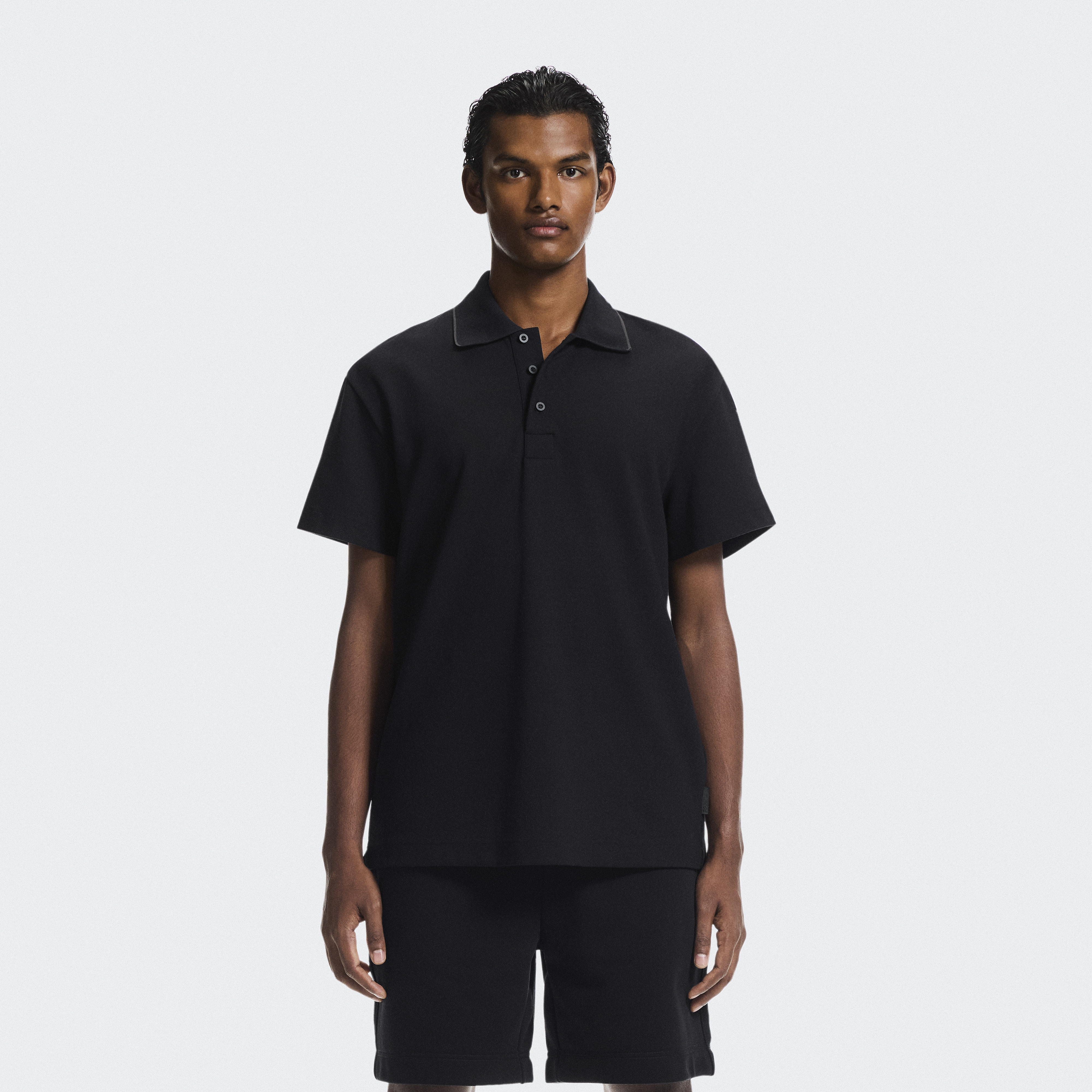 Courtside Polo Short-Sleeve Shirt in Black/Eclipse
