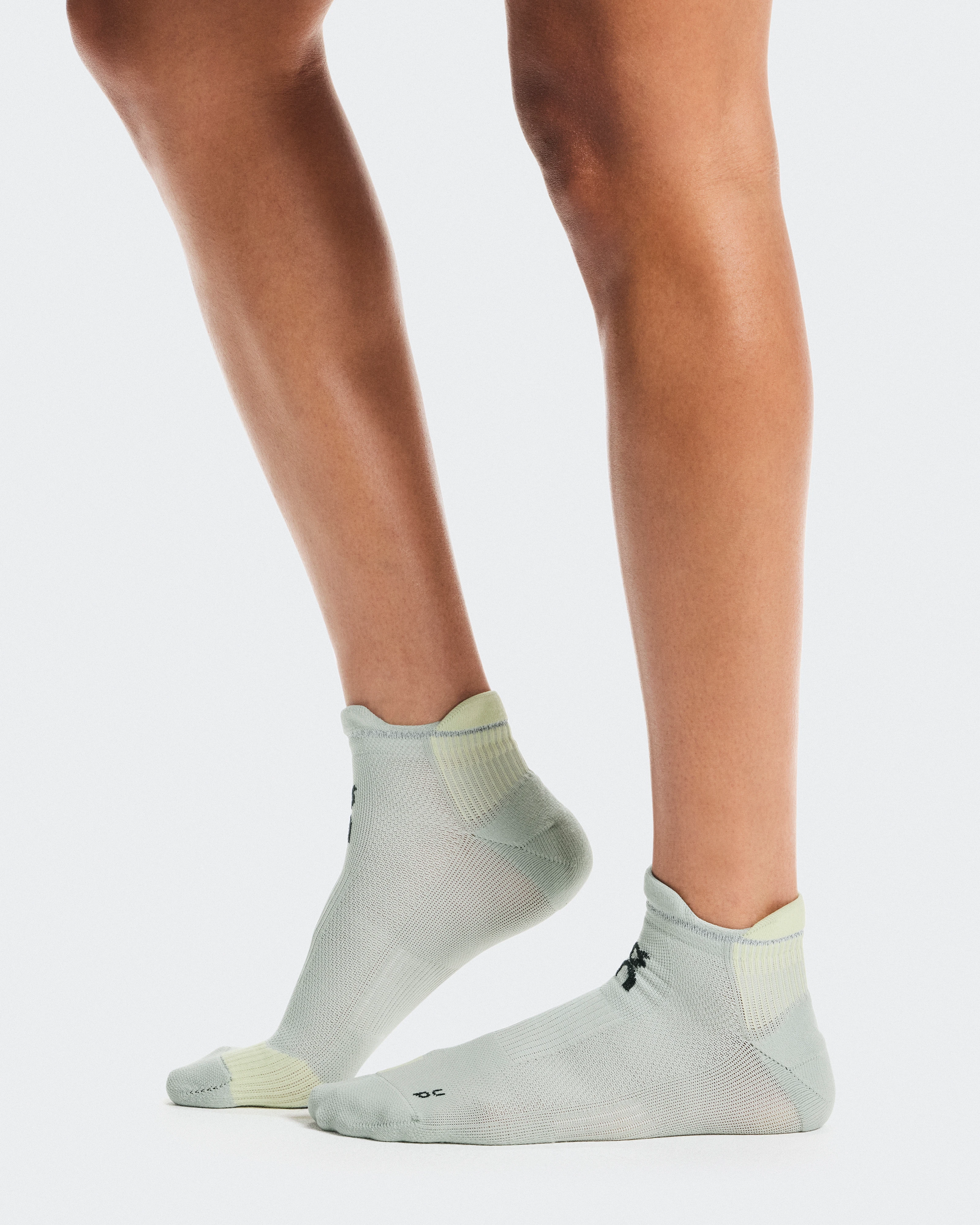 On Performance Run Sock Low Tin & Lemonade Unisex Socks