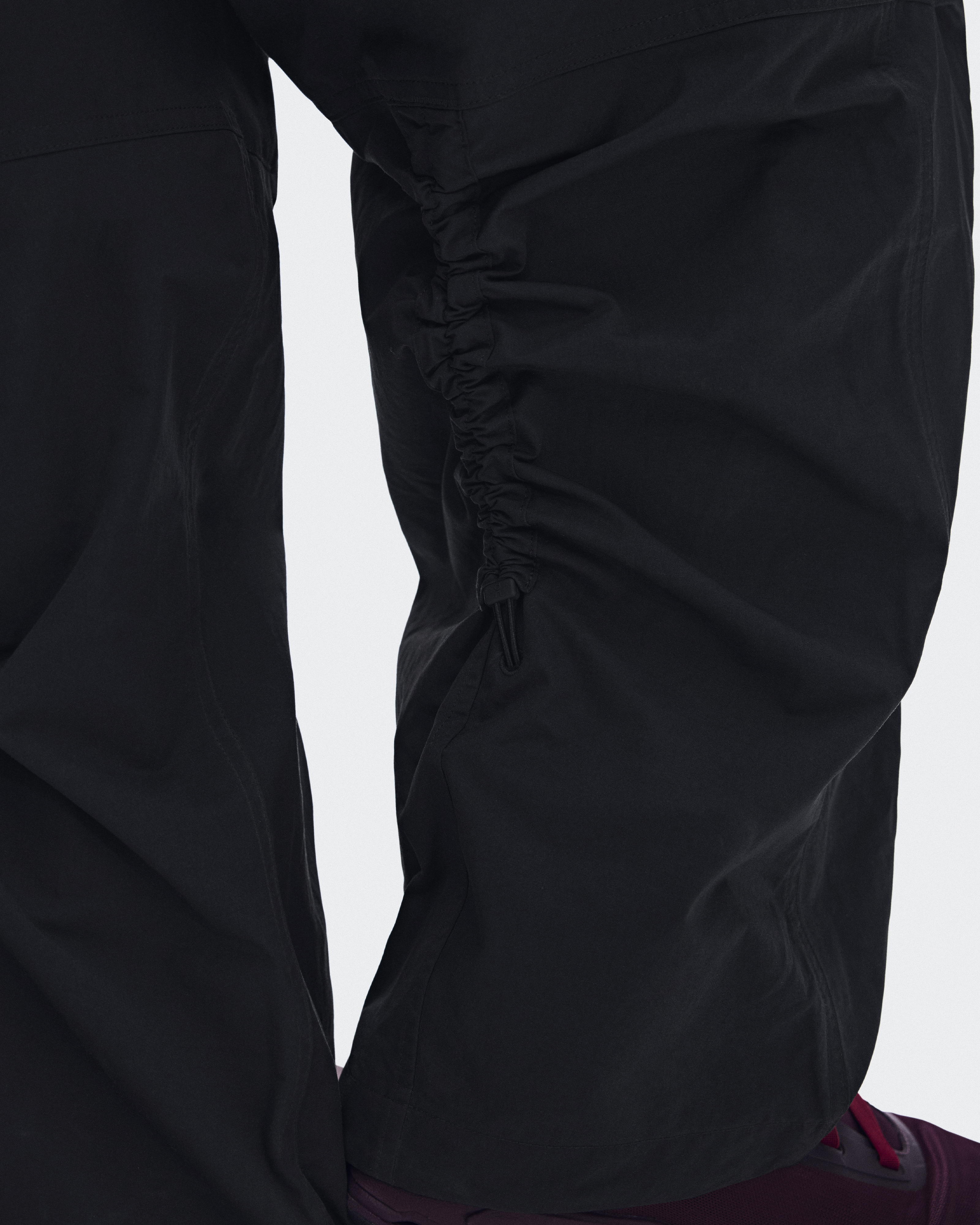 Women's Parachute Pants | Black | On United States