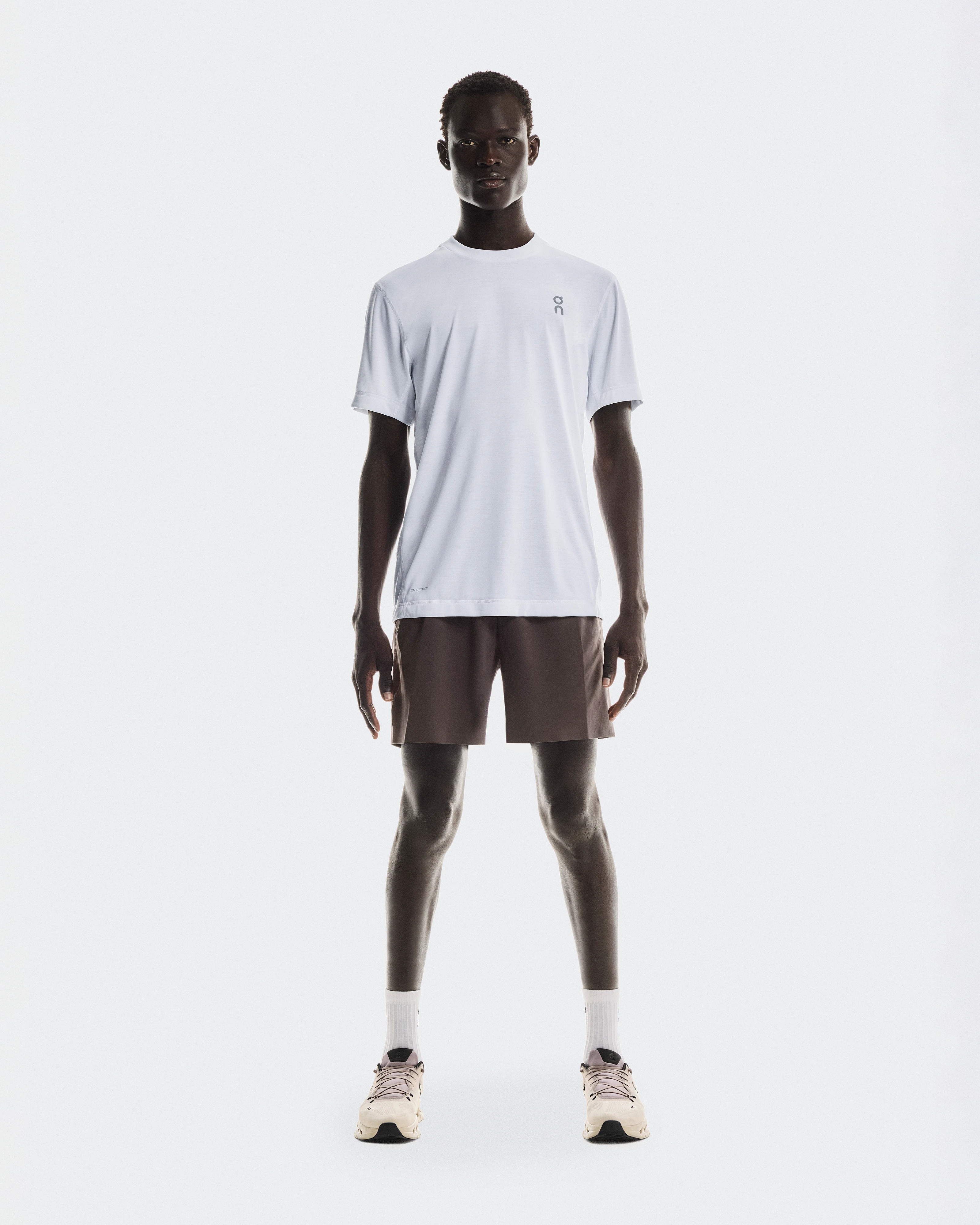 On Focus Shorts Pebble メンズ ショートパンツ