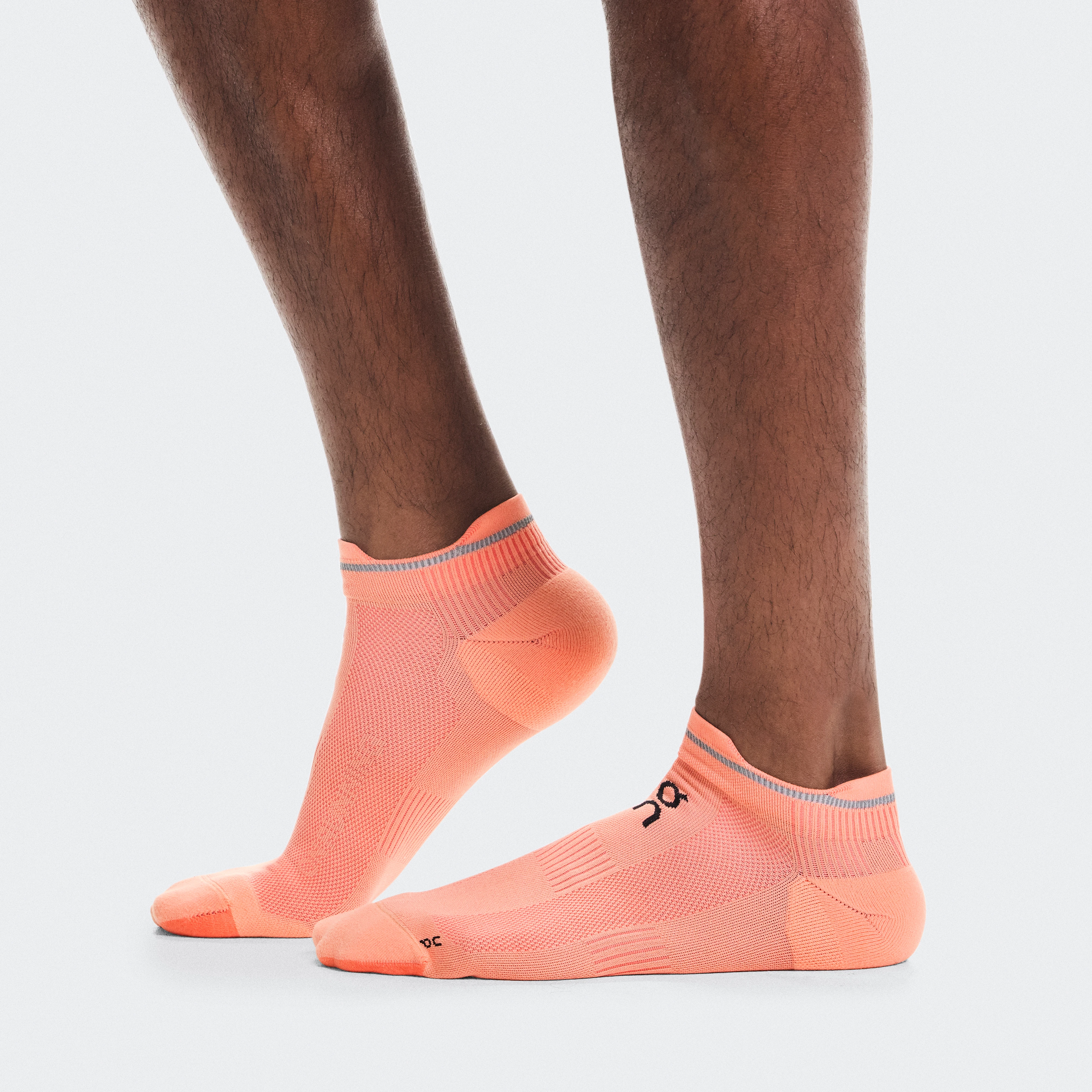 On Elite Run Sock Low Sunstone & Reef Unissex – Competição, absorção de suor, respirável Meias