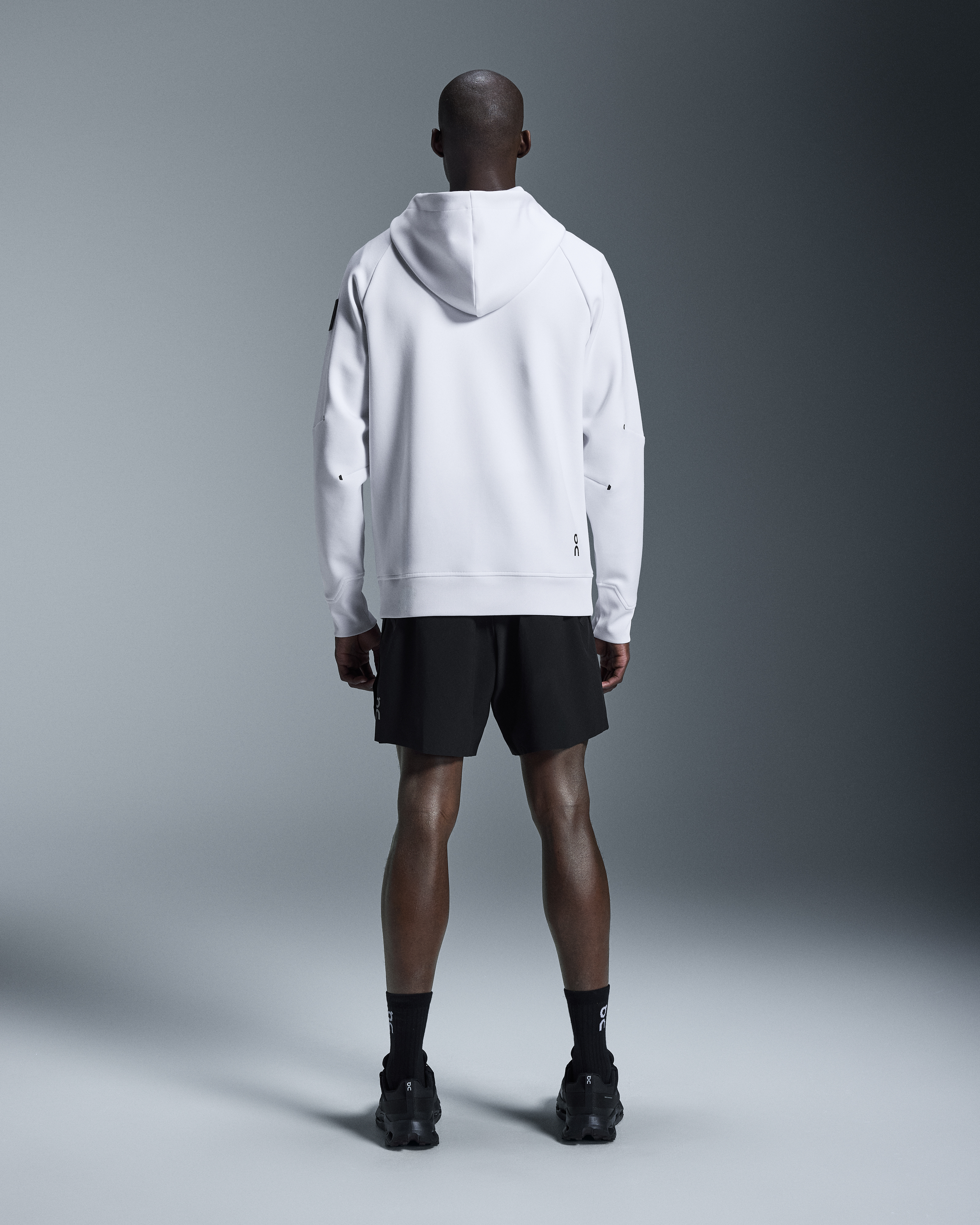 Man オンパーカー Men's Hoodie: Ultrasoft, You Won't Want to Take it Off | On United