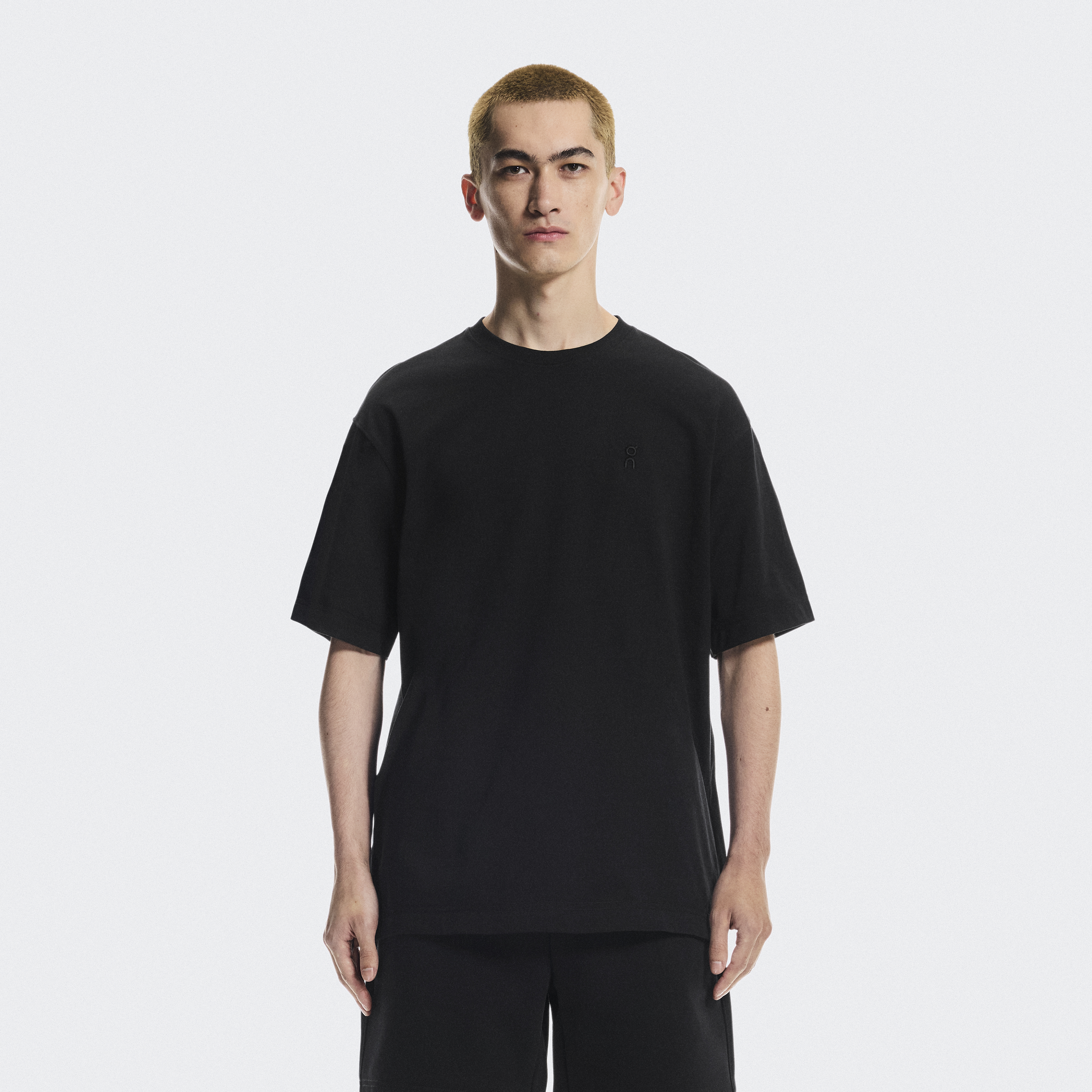 ON Court-T オールブラック Tシャツ Mサイズ ON Court-T オールブラック Tシャツ Mサイズ Men's Court-T | Black