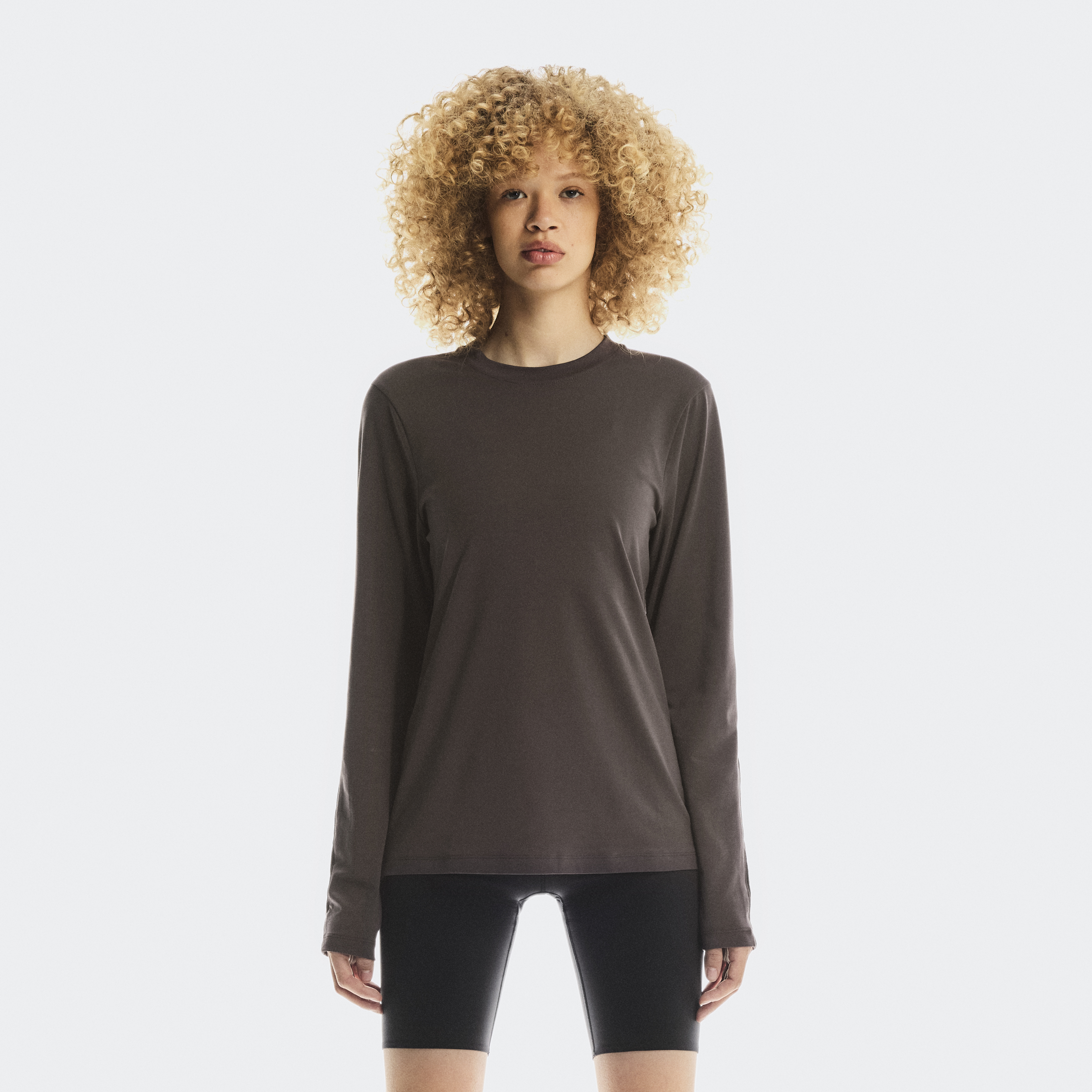 Focus Long-T Long-Sleeve Shirt in Pebble
