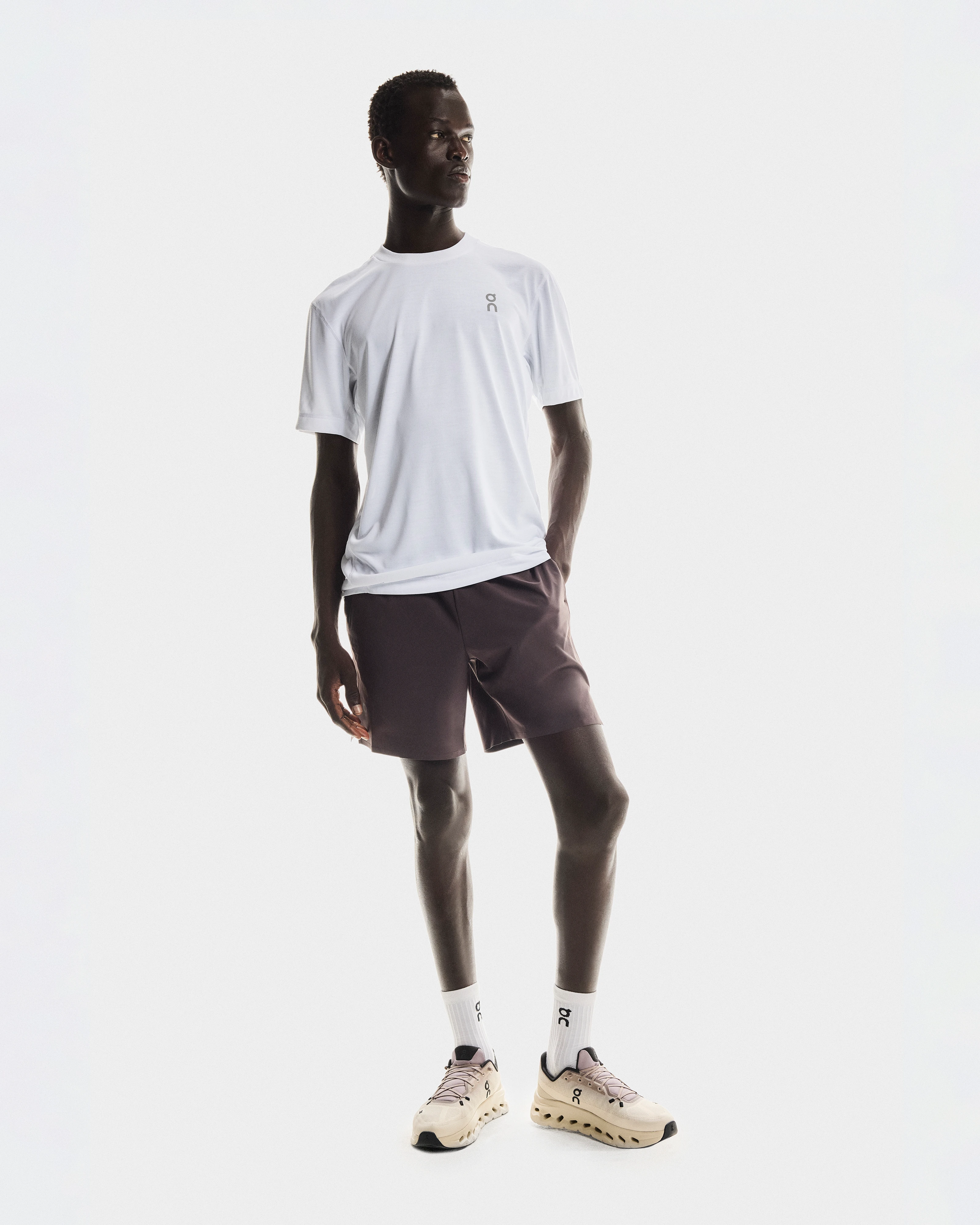 On Focus Shorts Pebble メンズ ショートパンツ