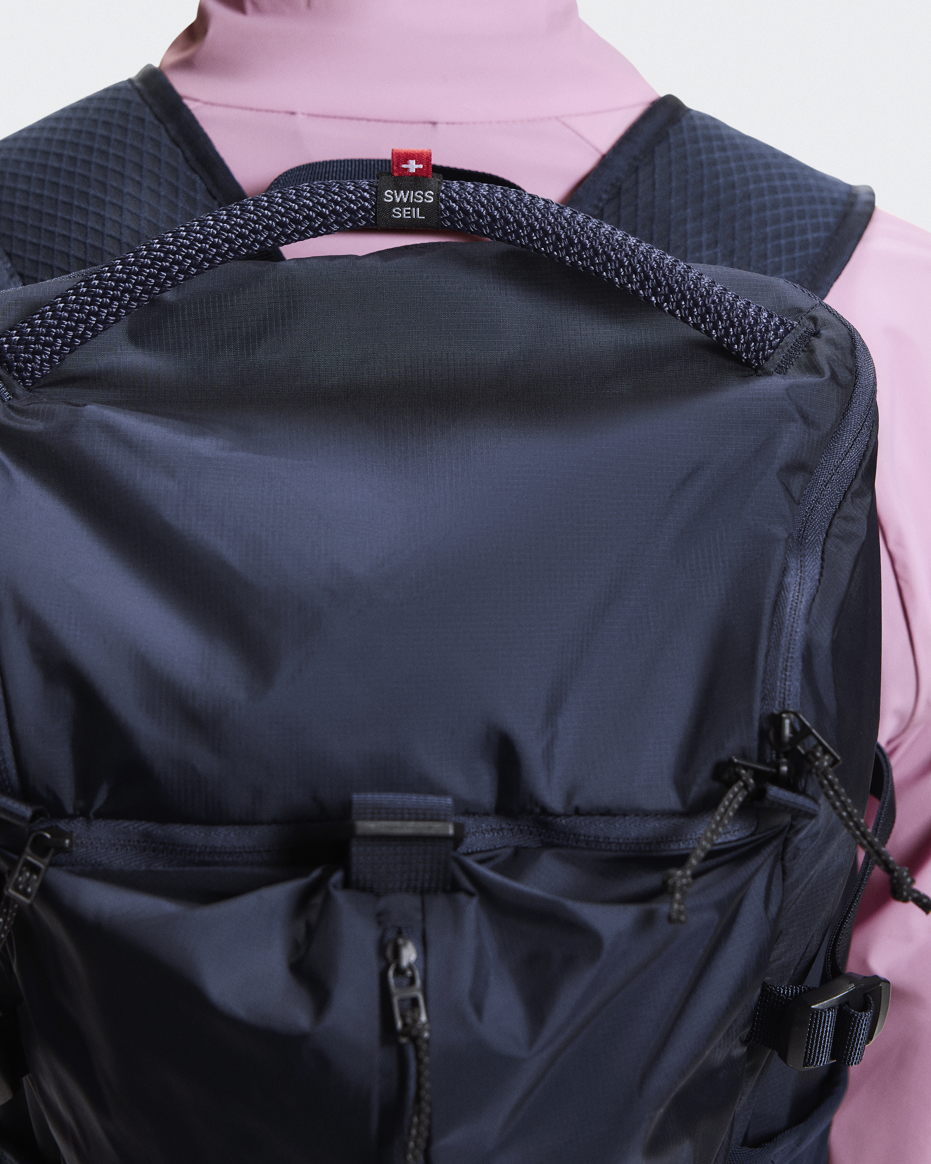 3y/70と4v30レターぱっく BackLight® 18L Best Full-featured Back-loading Outdoor Camera