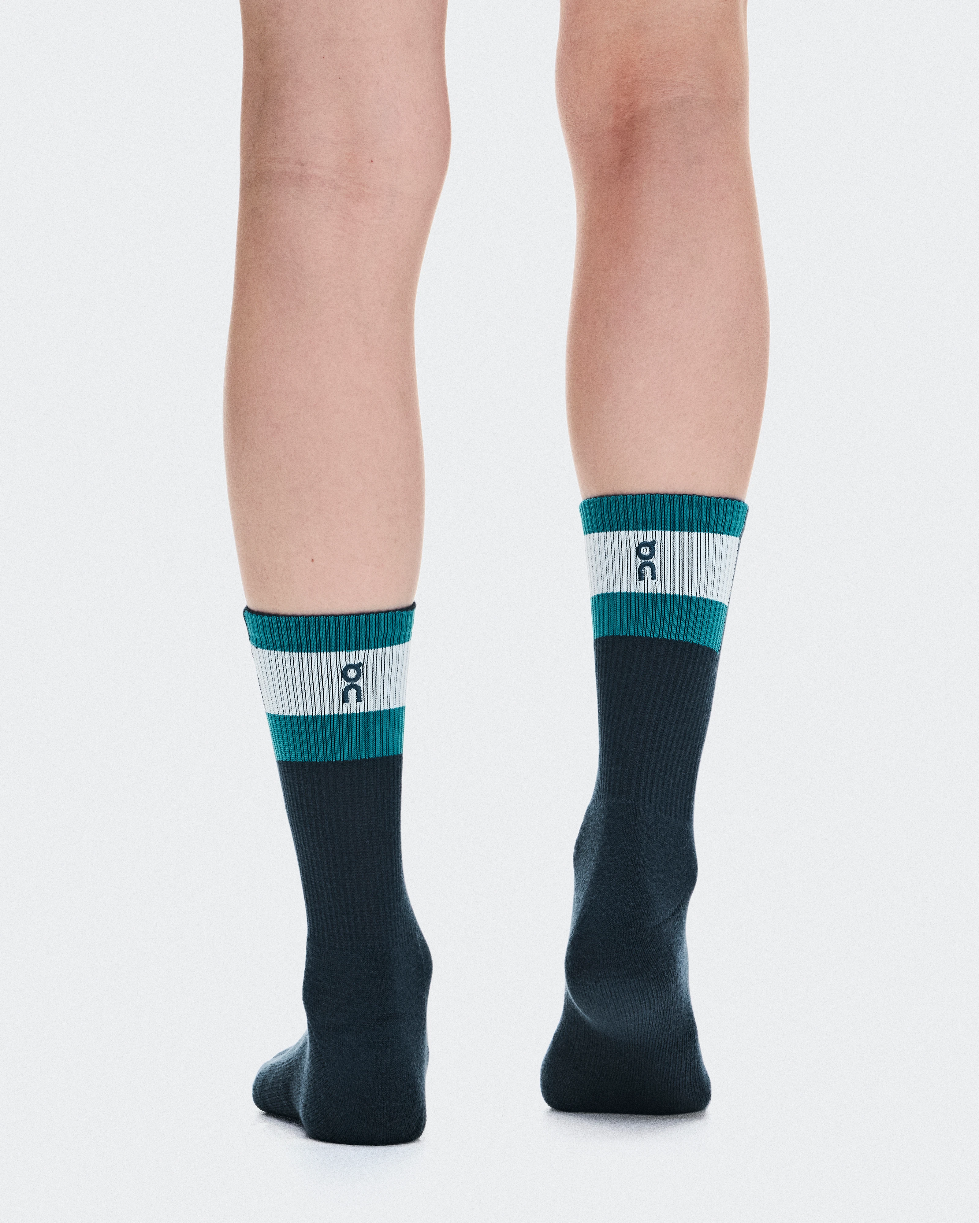 On Courtside Sock High 2P Ivory & Midnight Unisex Socks