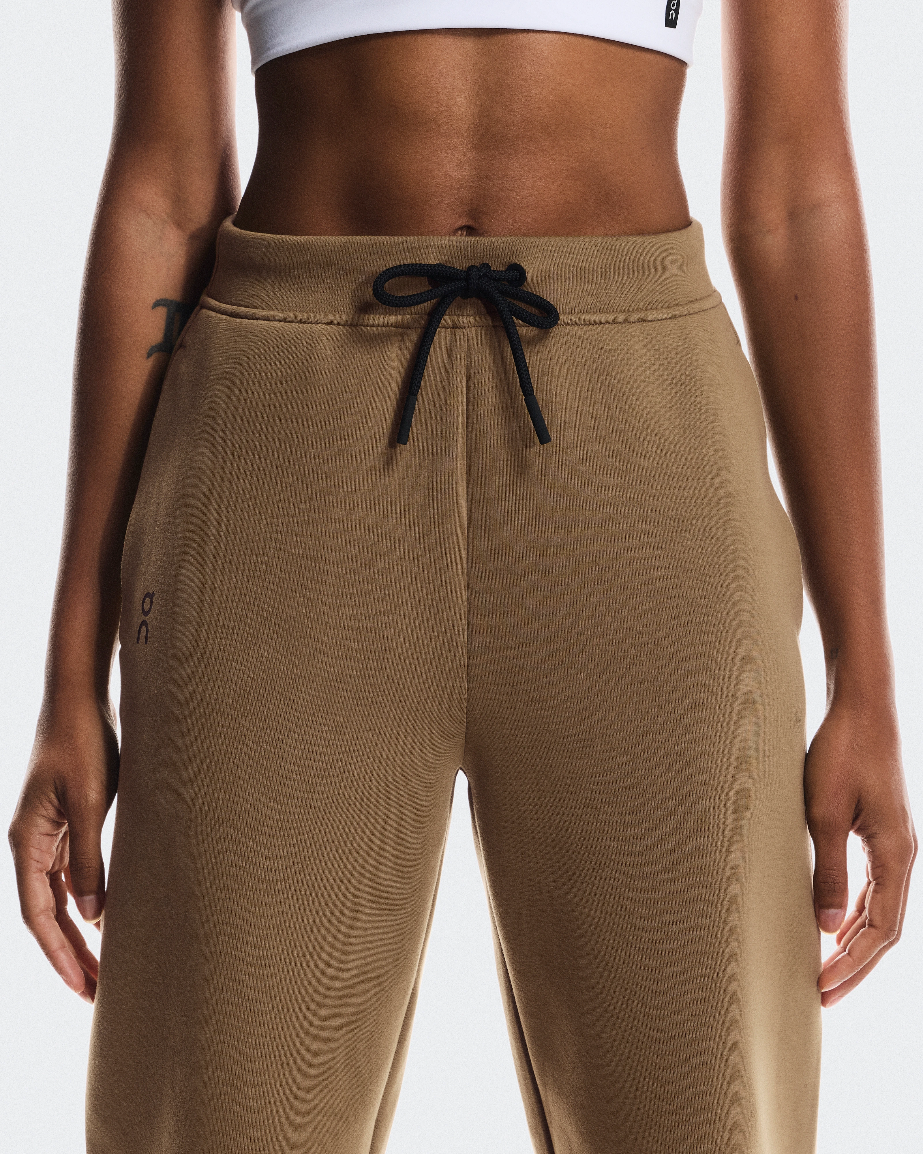 On Focus Tech Sweatpants Nutmeg Women Pants