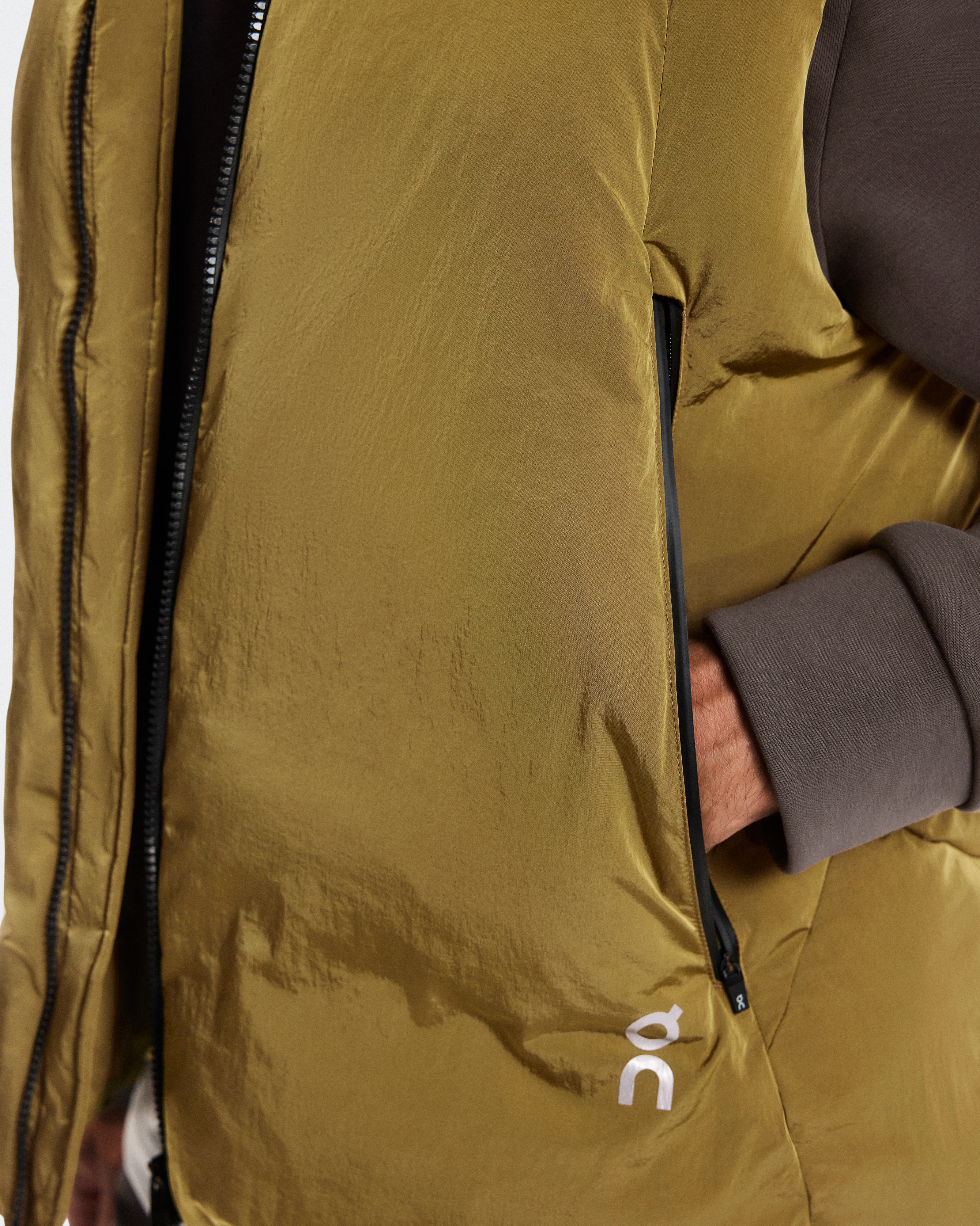 On All-Day Puffer Vest Nutmeg Men Jackets
