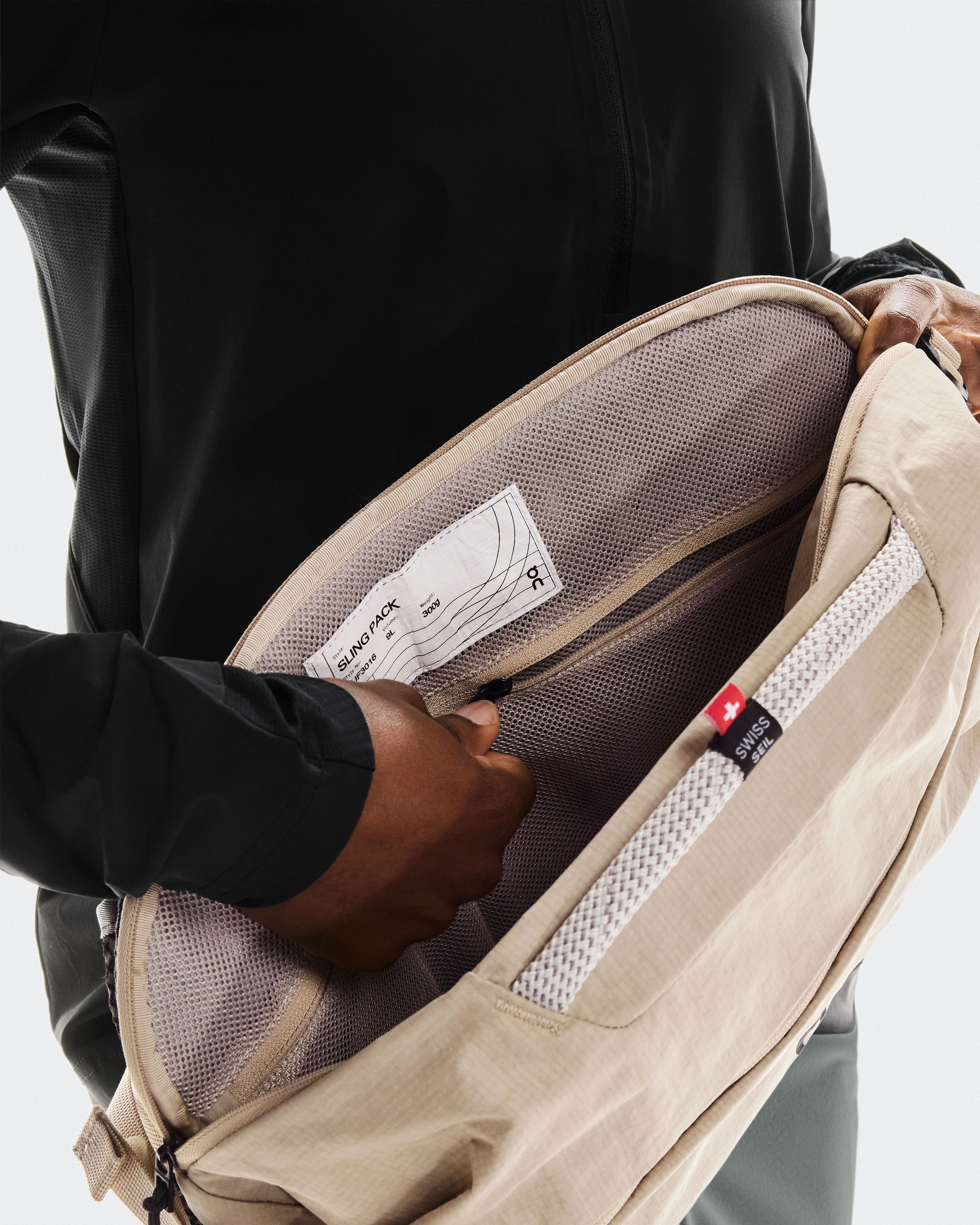 On Sling Pack 9L Sand & Black Unisex Bags