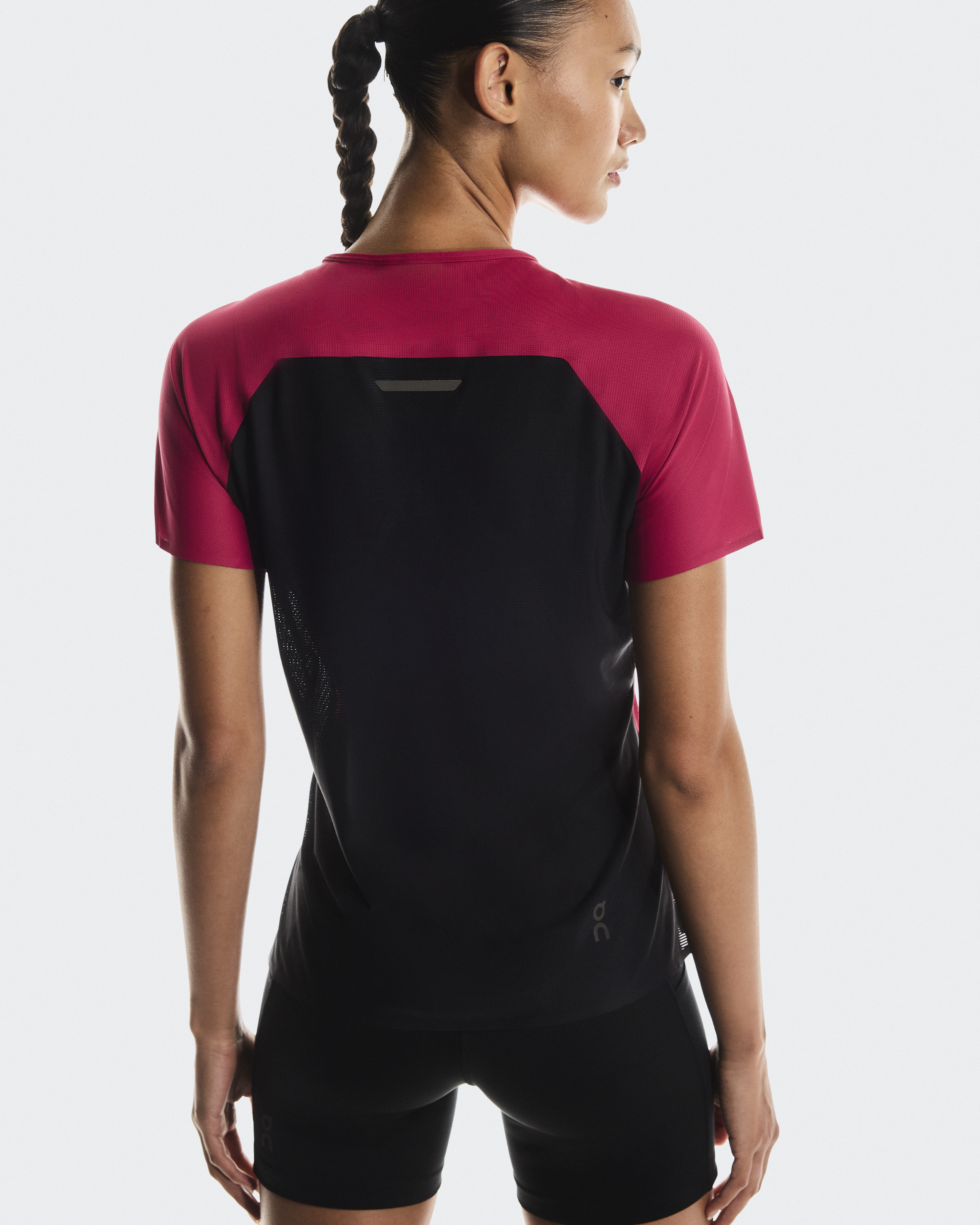 【新品】On Performance-T Grenadine | Black Women's Performance-T | Pink | On United States