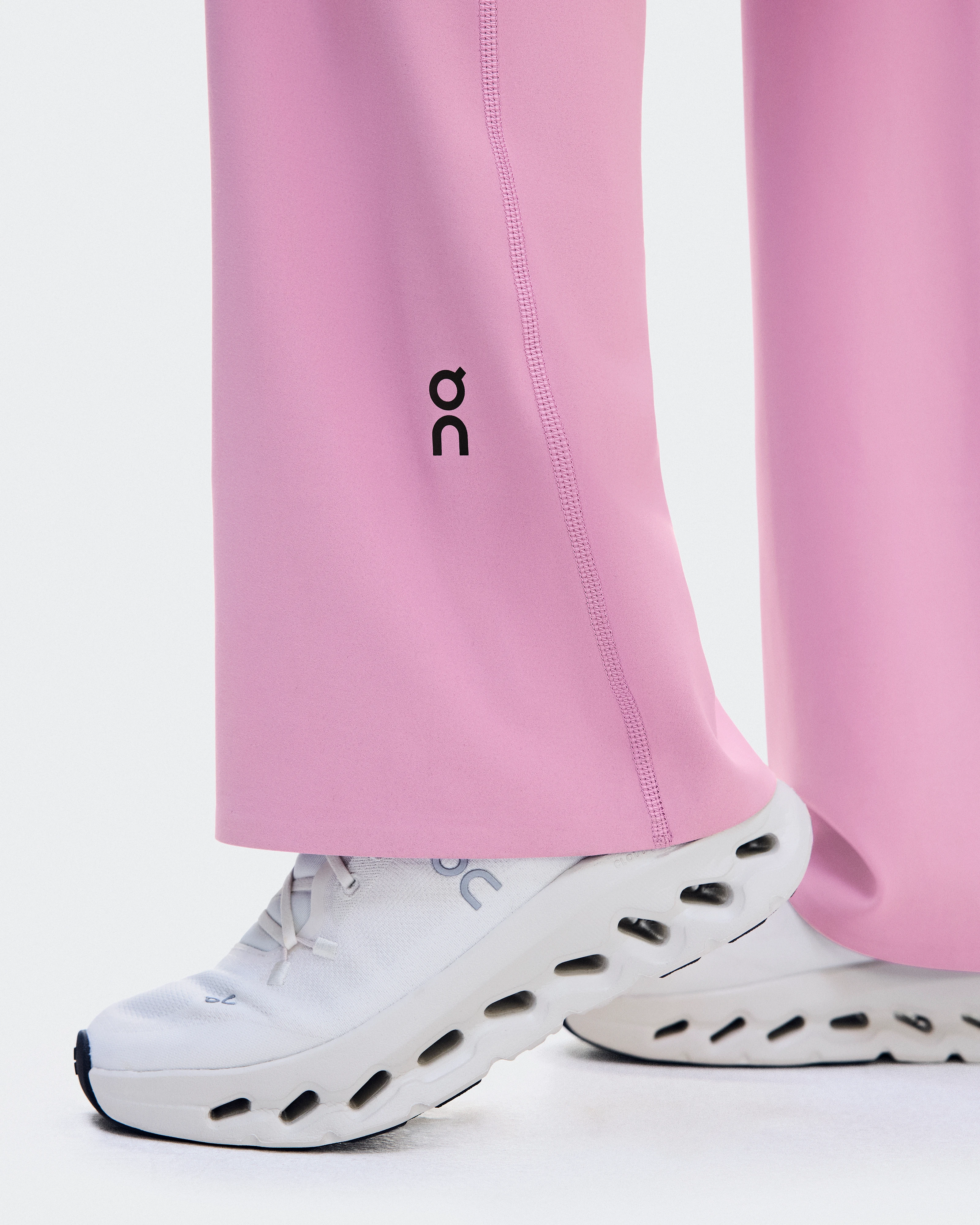 On Studio Leggings Flared Sakura Women Tights