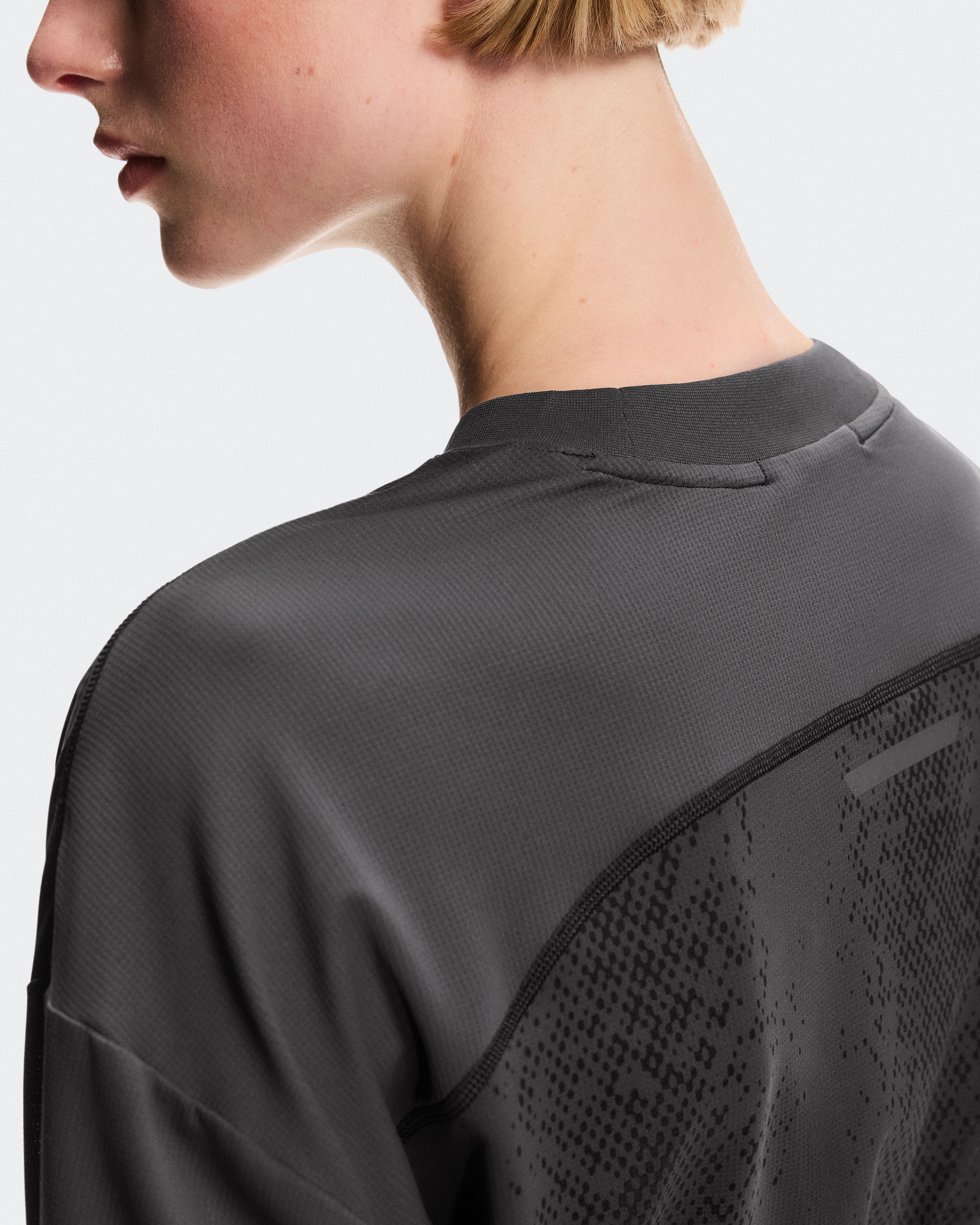 On Performance Volt-T Iron Women Tops and t-shirts