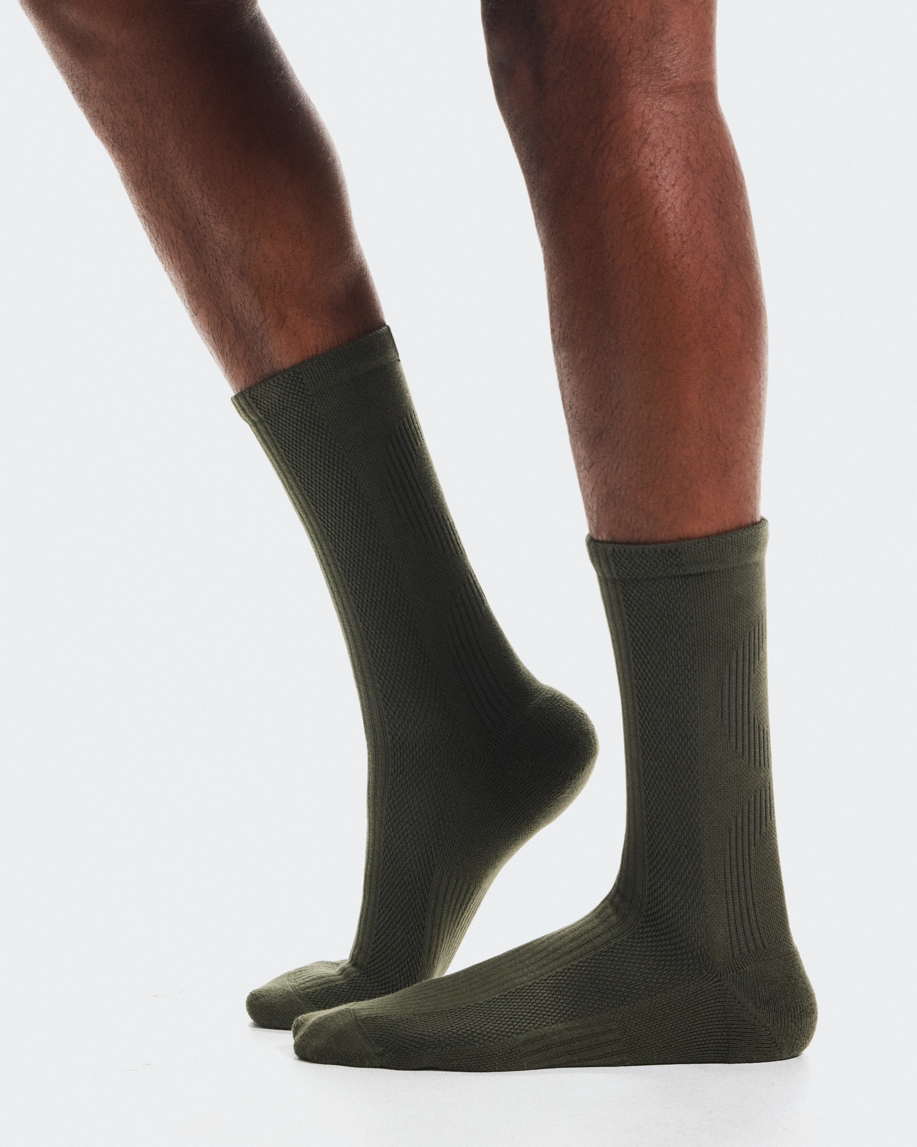 On Hybrid Sock High 2P Cinder & Kalamata 유니섹스 – 온종일 지속되는 편안함, 활동적인 라이프스타일 양말