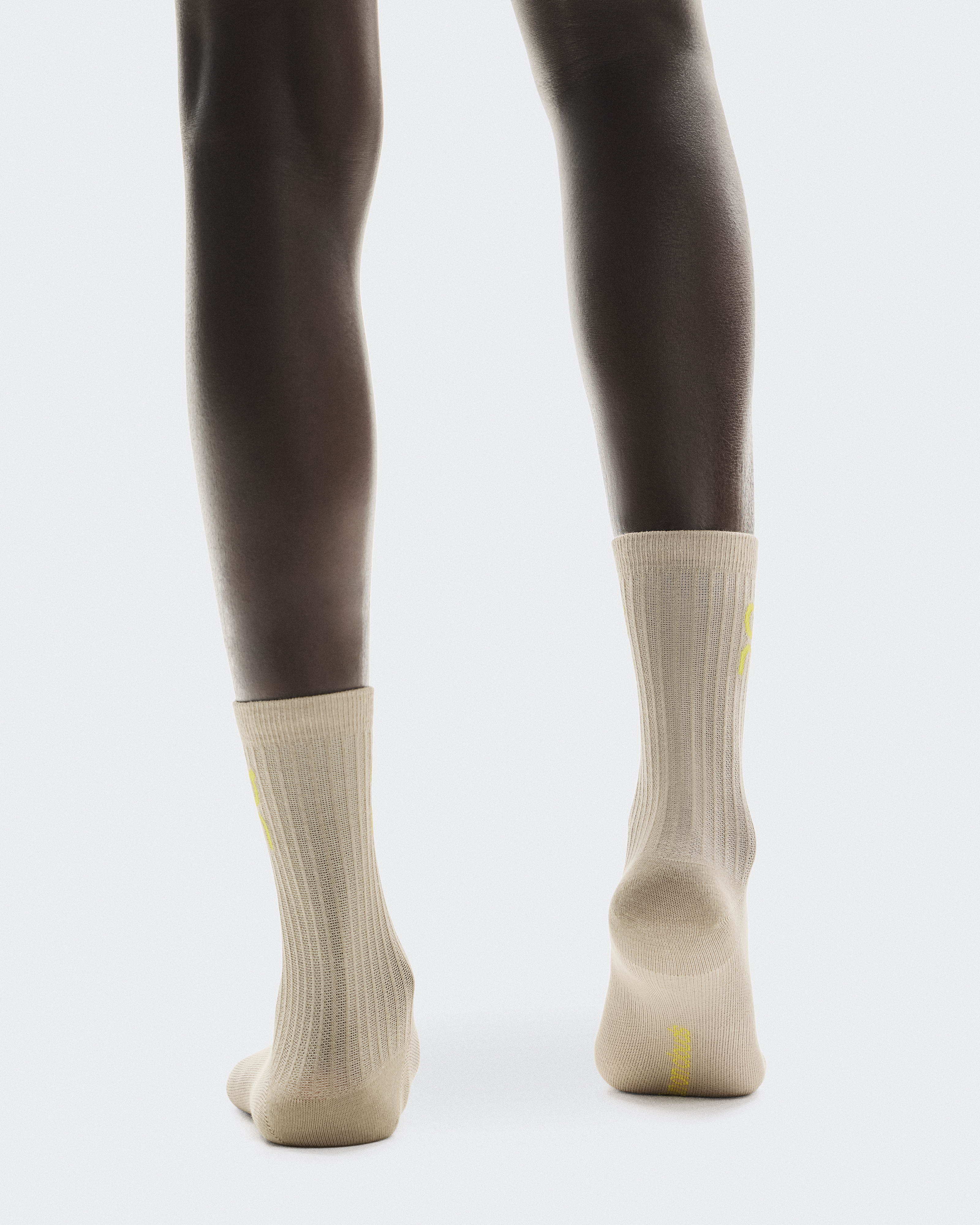 GGロゴ ベージュ ソックス Logo Sock High 3P | ベージュ & ブルー | On 日本