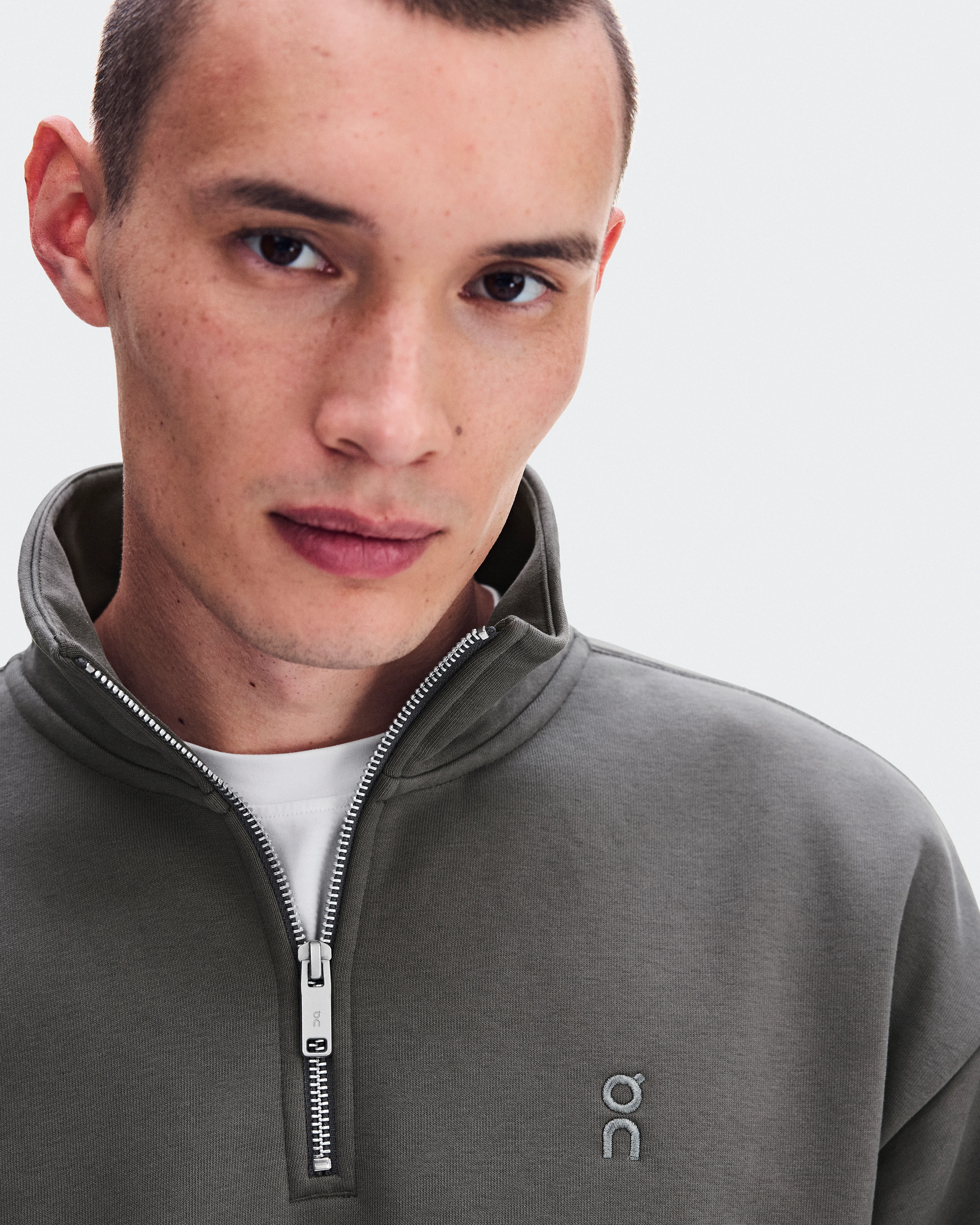 On Club Collective 1/4 Zip Ember メンズ – 一日中快適 フーディ＆スウェットシャツ