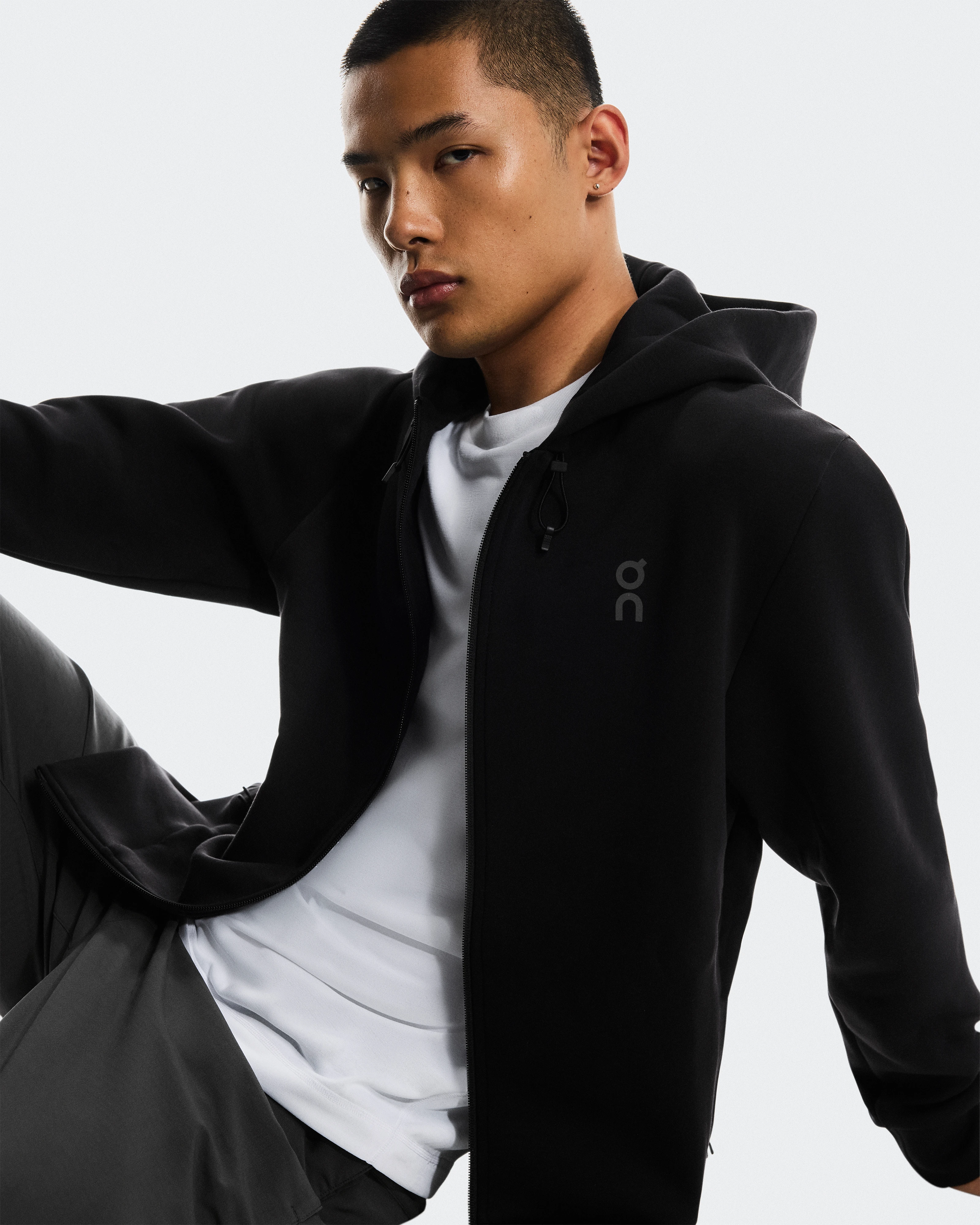 On Focus Tech Zip Hoodie Black Men Hoodies and sweatshirts