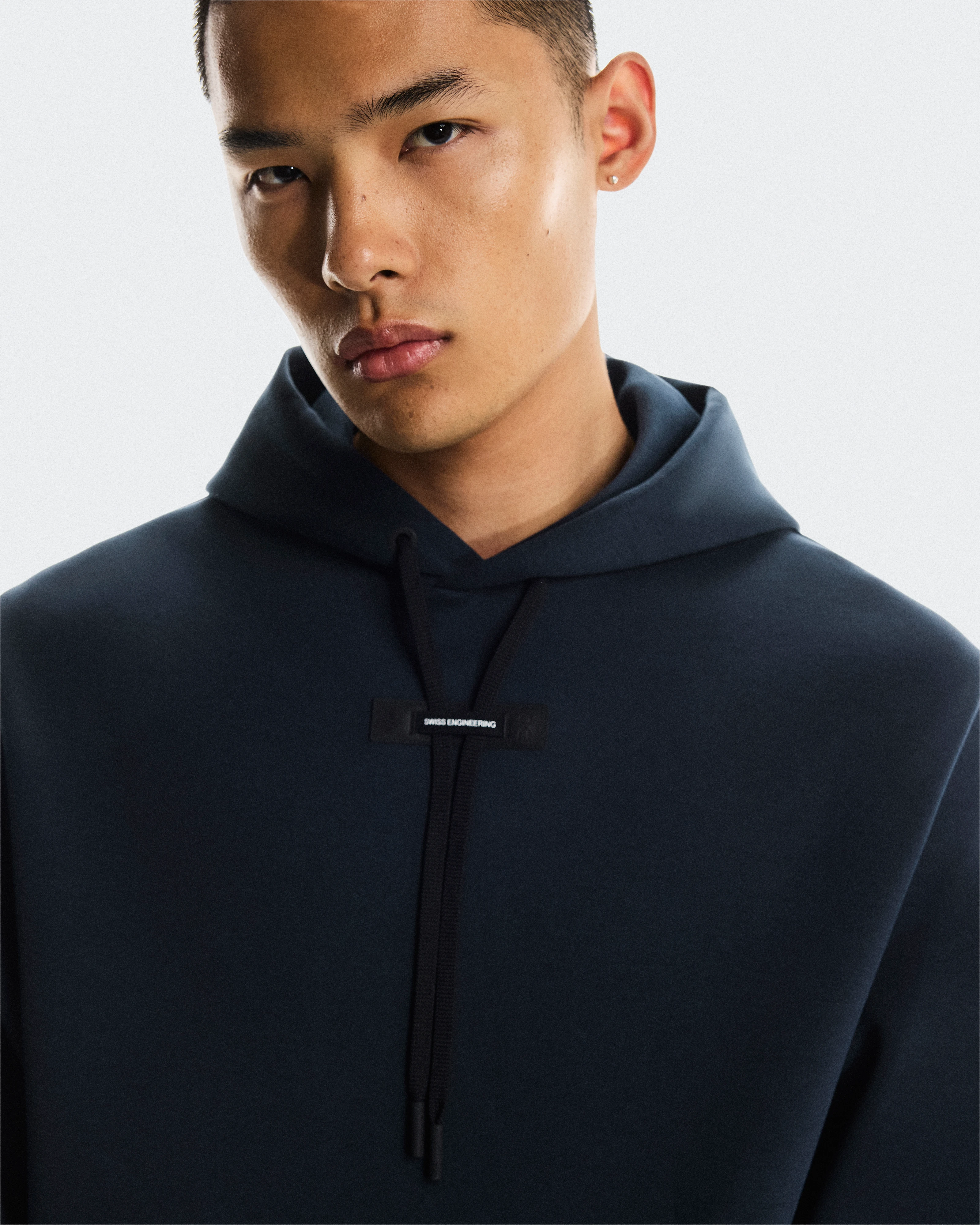 On Focus Tech Hoodie Navy Men Hoodies and sweatshirts