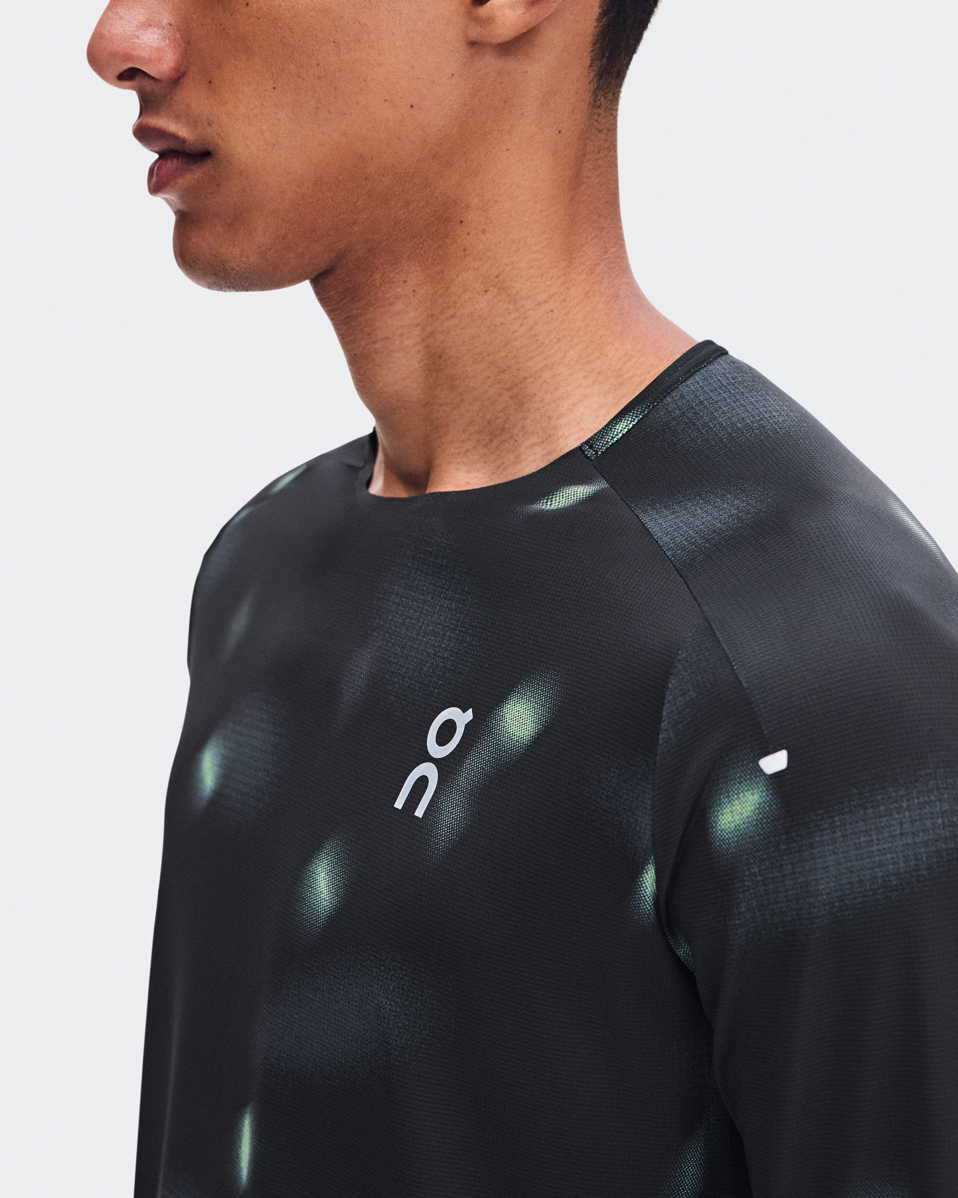On Performance Long-T Lumos Black Homme Hauts et t-shirts