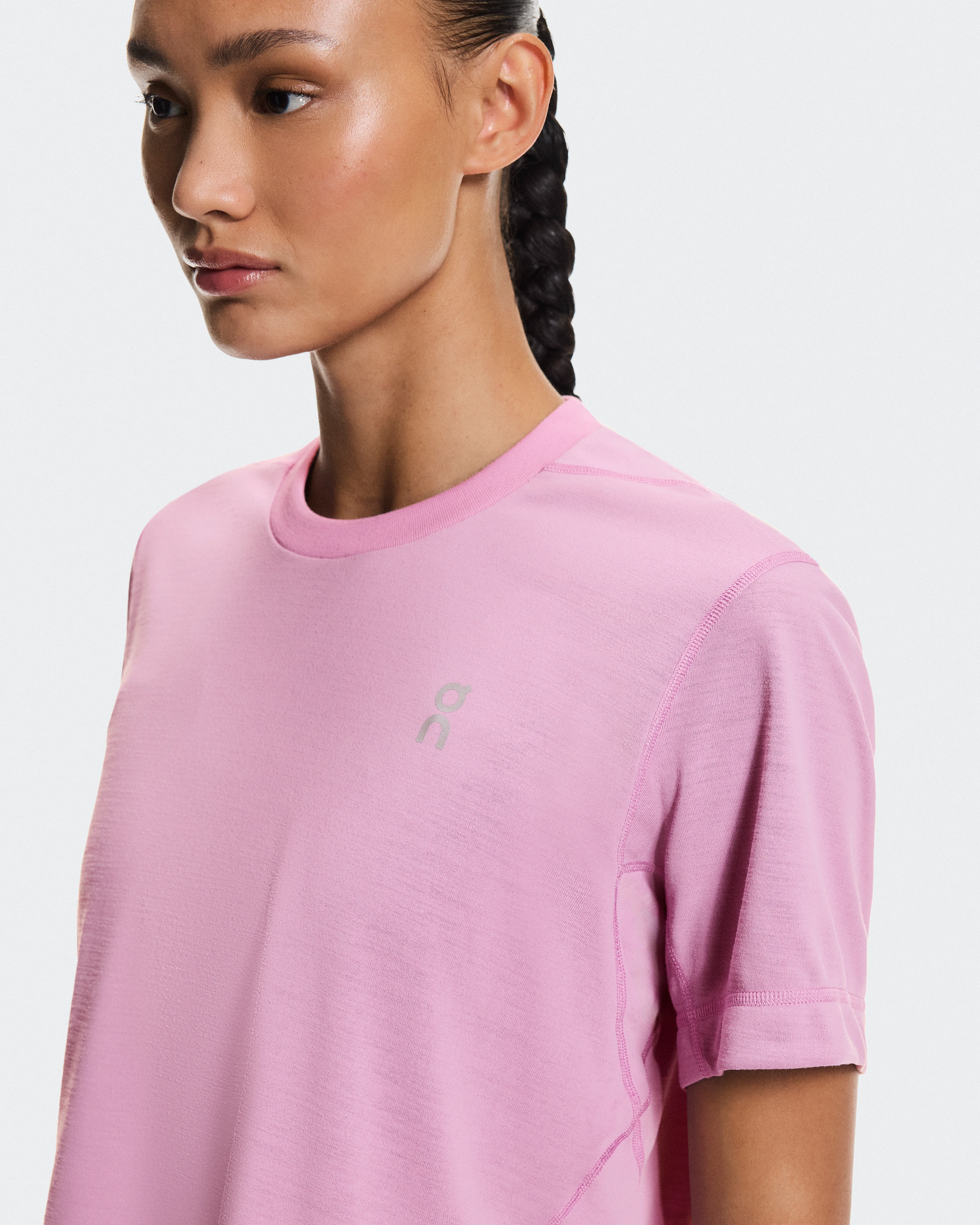 On Train-T Crop Graphic Sakura Women Tops and t-shirts