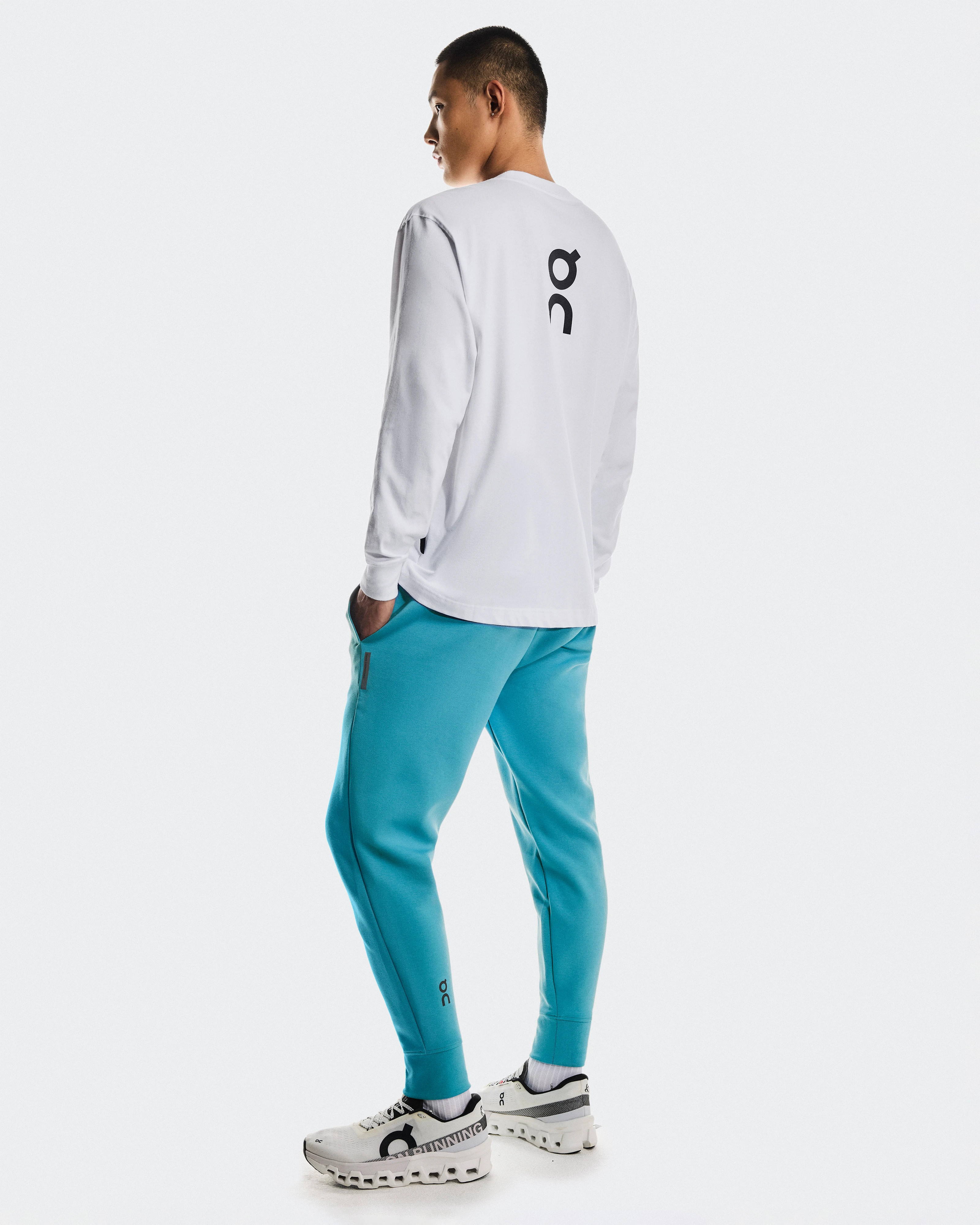 On Focus Tech Sweatpants Niagara Men Pants